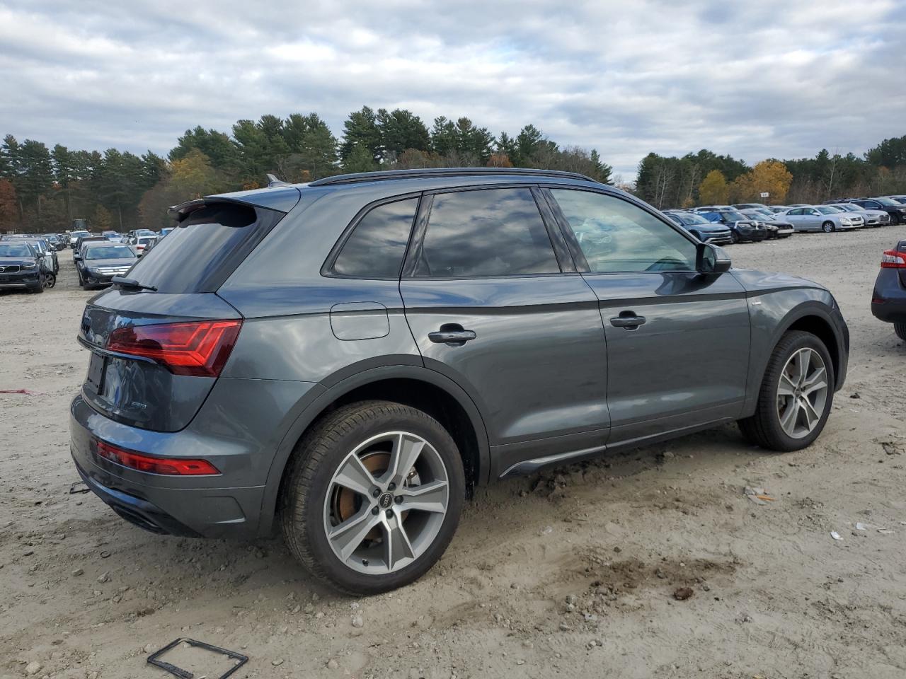2025 Audi Q5 Premium 45 Gray vin: WA1GAAFYXS2051053