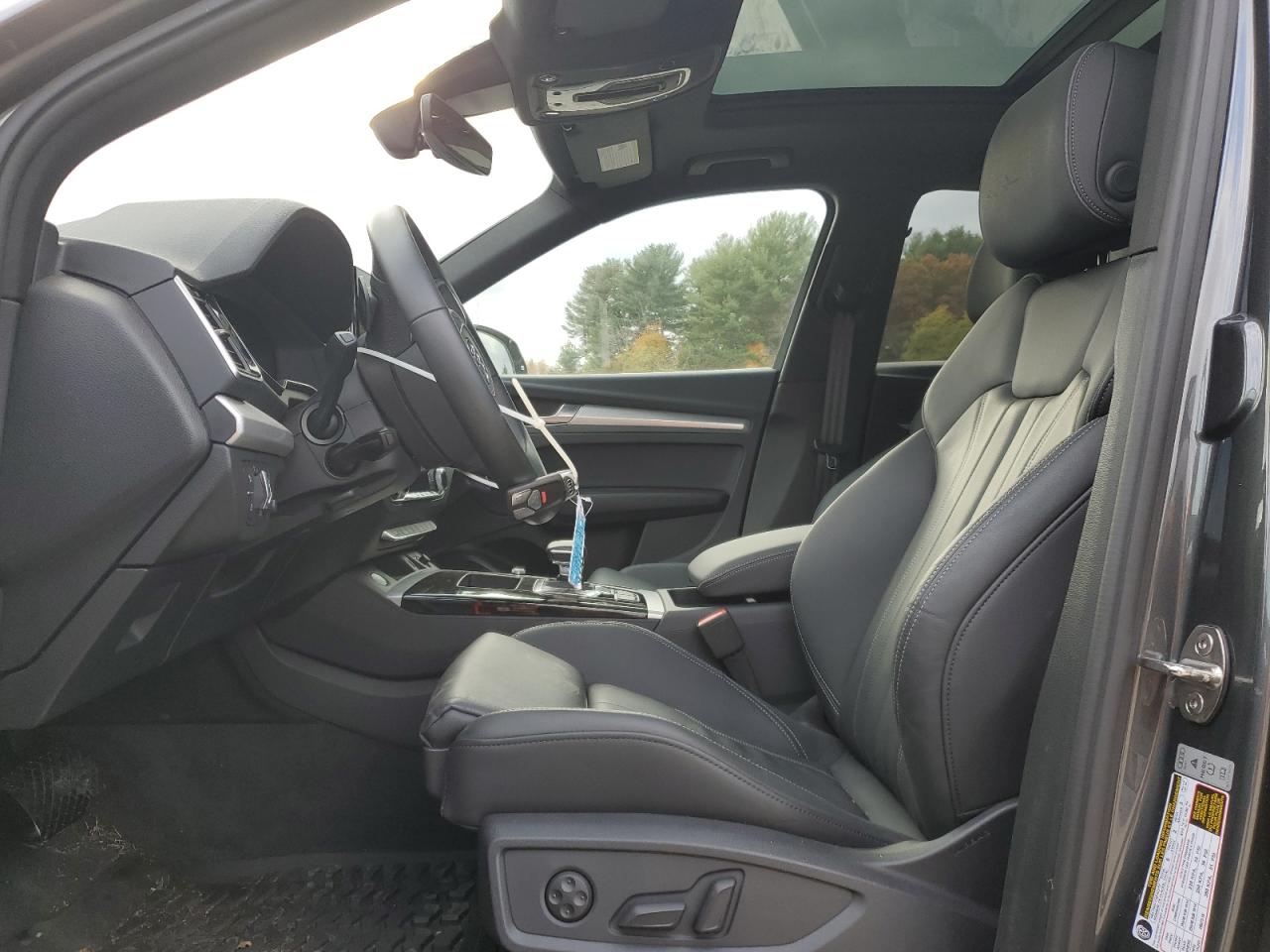 2025 Audi Q5 Premium 45 Gray vin: WA1GAAFYXS2051053