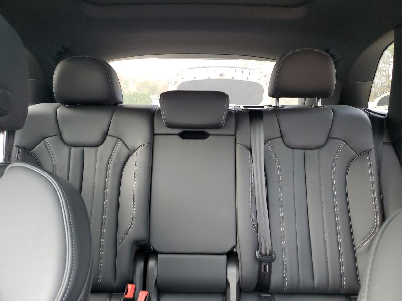 2025 Audi Q5 Premium 45 Gray vin: WA1GAAFYXS2051053
