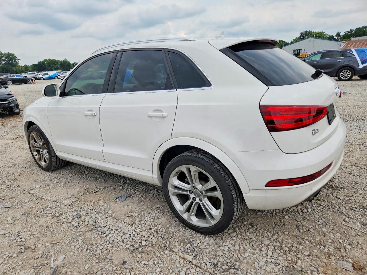 2015 Audi Q3 Prestige White vin: WA1GFCFS2FR008977