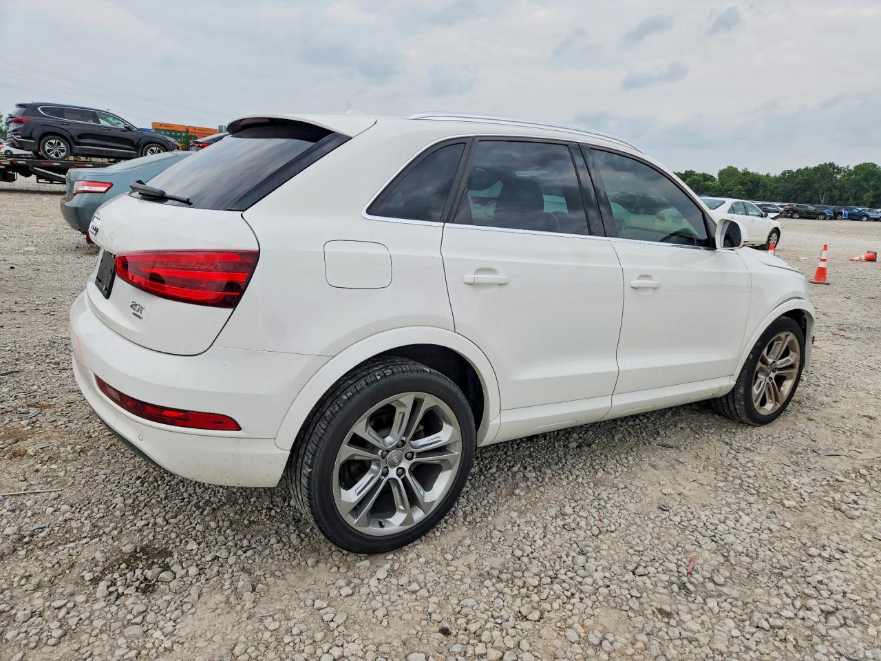 2015 Audi Q3 Prestige White vin: WA1GFCFS2FR008977