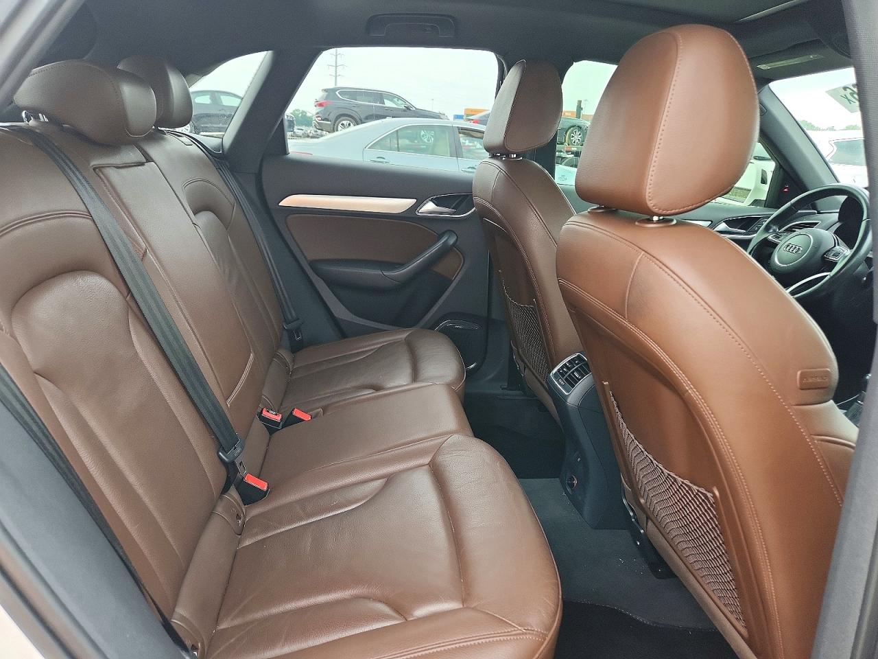 2015 Audi Q3 Prestige White vin: WA1GFCFS2FR008977