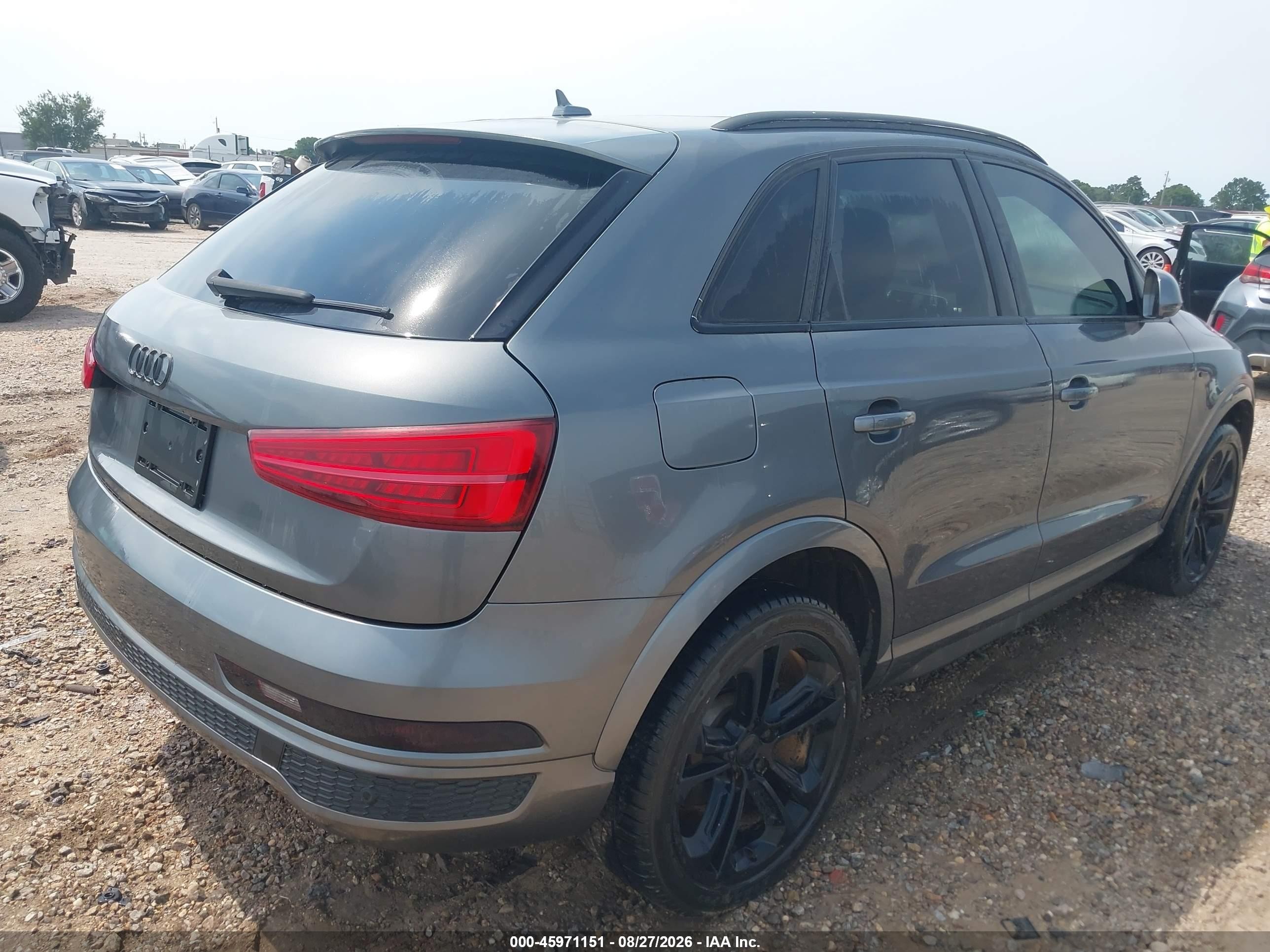 2016 Audi Q3 2.0t Premium Plus Gray vin: WA1GFCFS2GR001612
