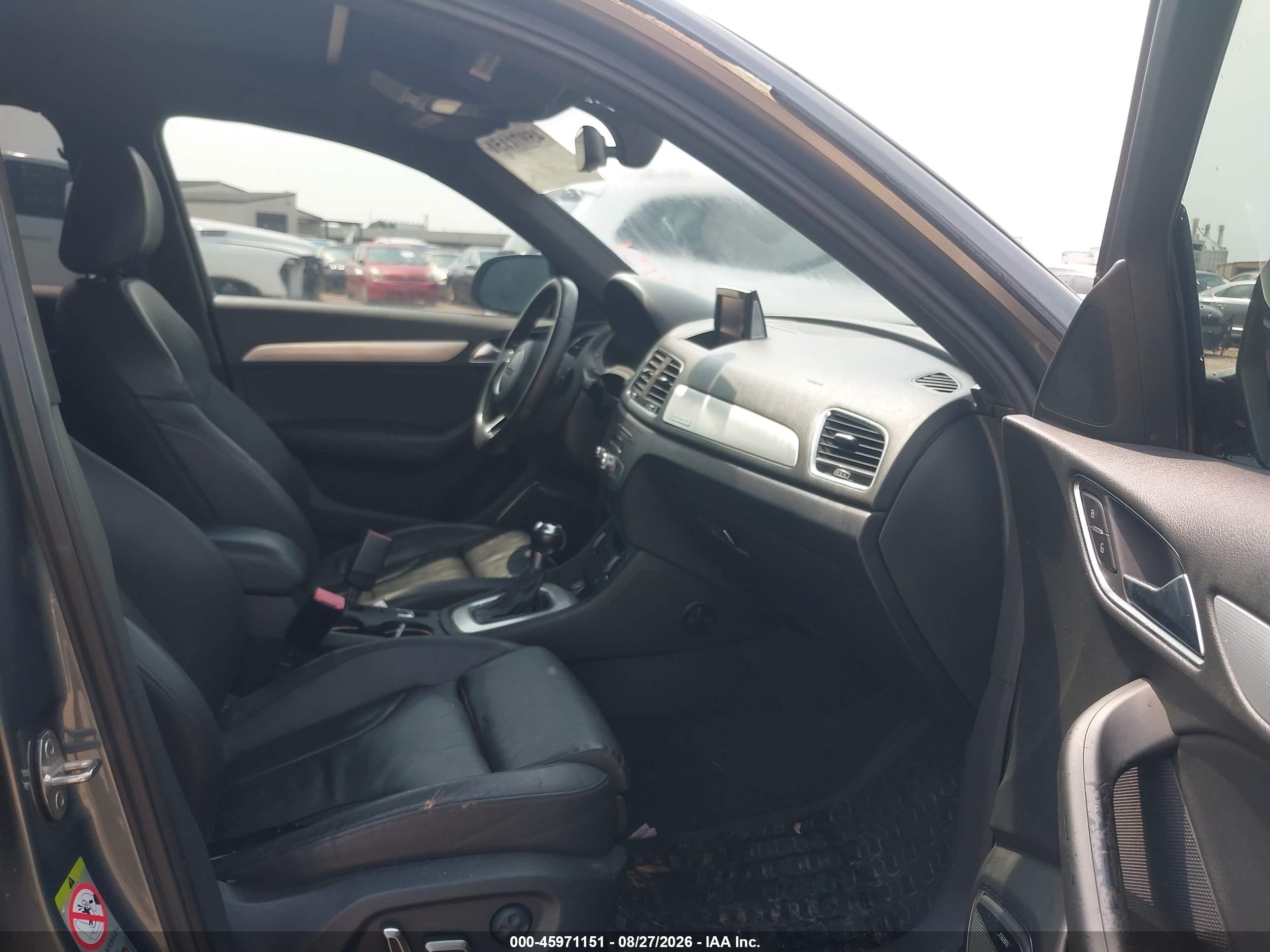 2016 Audi Q3 2.0t Premium Plus Gray vin: WA1GFCFS2GR001612
