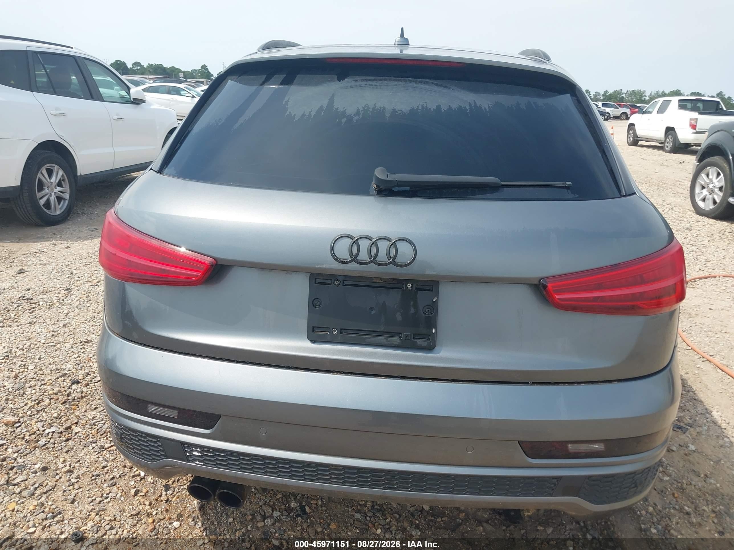 2016 Audi Q3 2.0t Premium Plus Gray vin: WA1GFCFS2GR001612