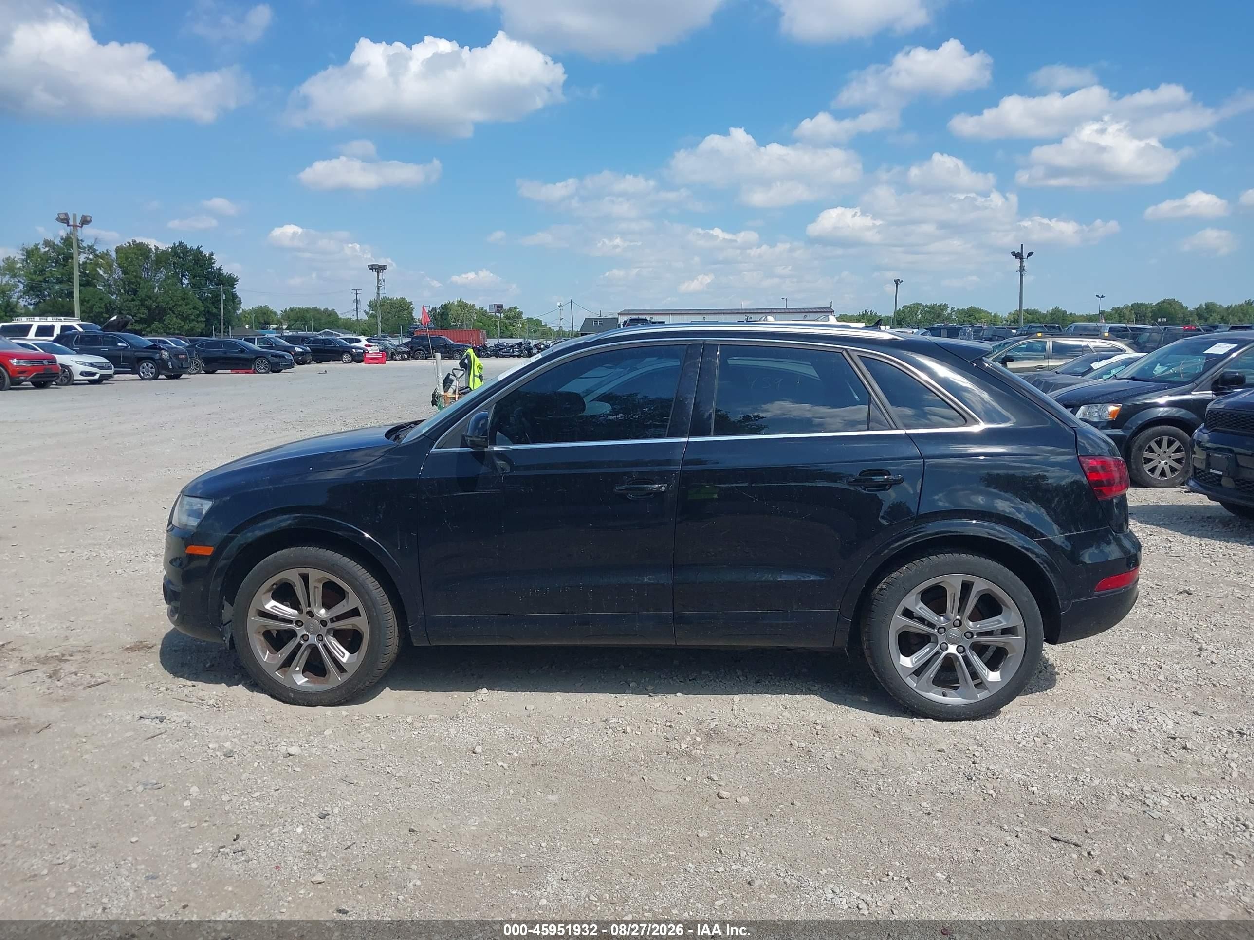 2015 Audi Q3 2.0t Premium Plus Black vin: WA1GFCFS3FR004114