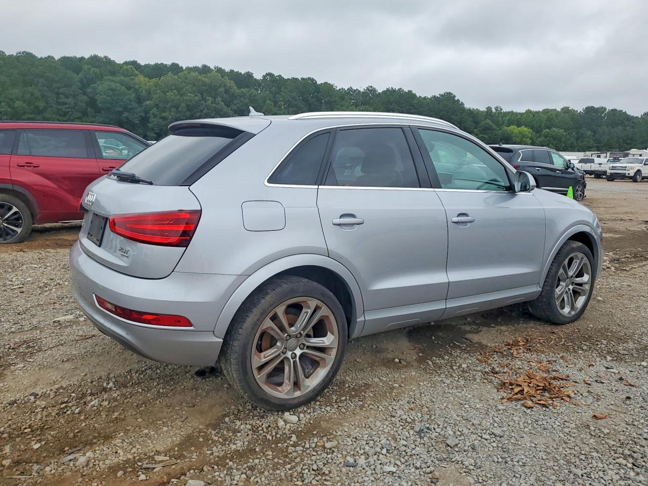 2015 Audi Q3 Prestige Silver vin: WA1GFCFS4FR011928