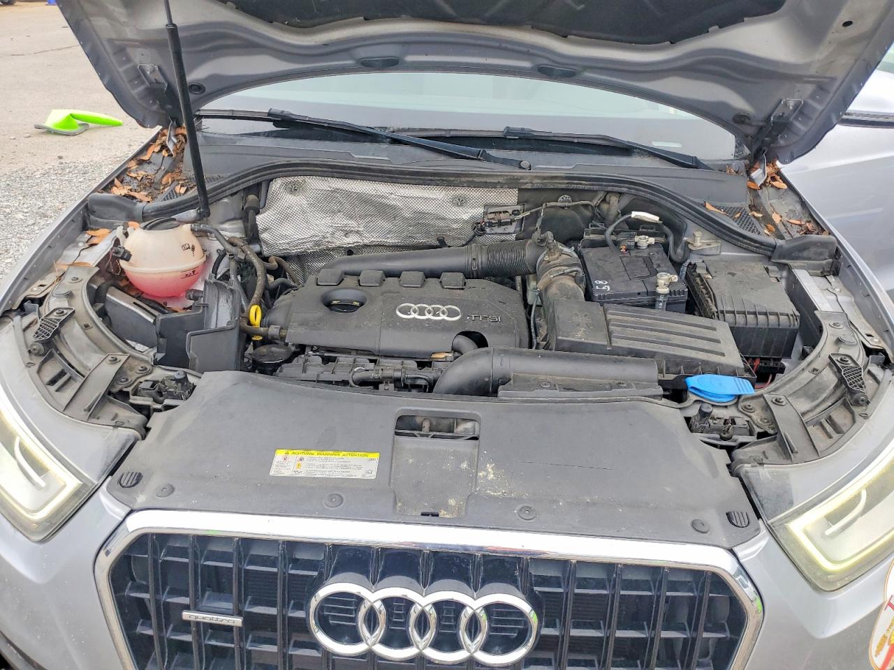 2015 Audi Q3 Prestige Silver vin: WA1GFCFS4FR011928