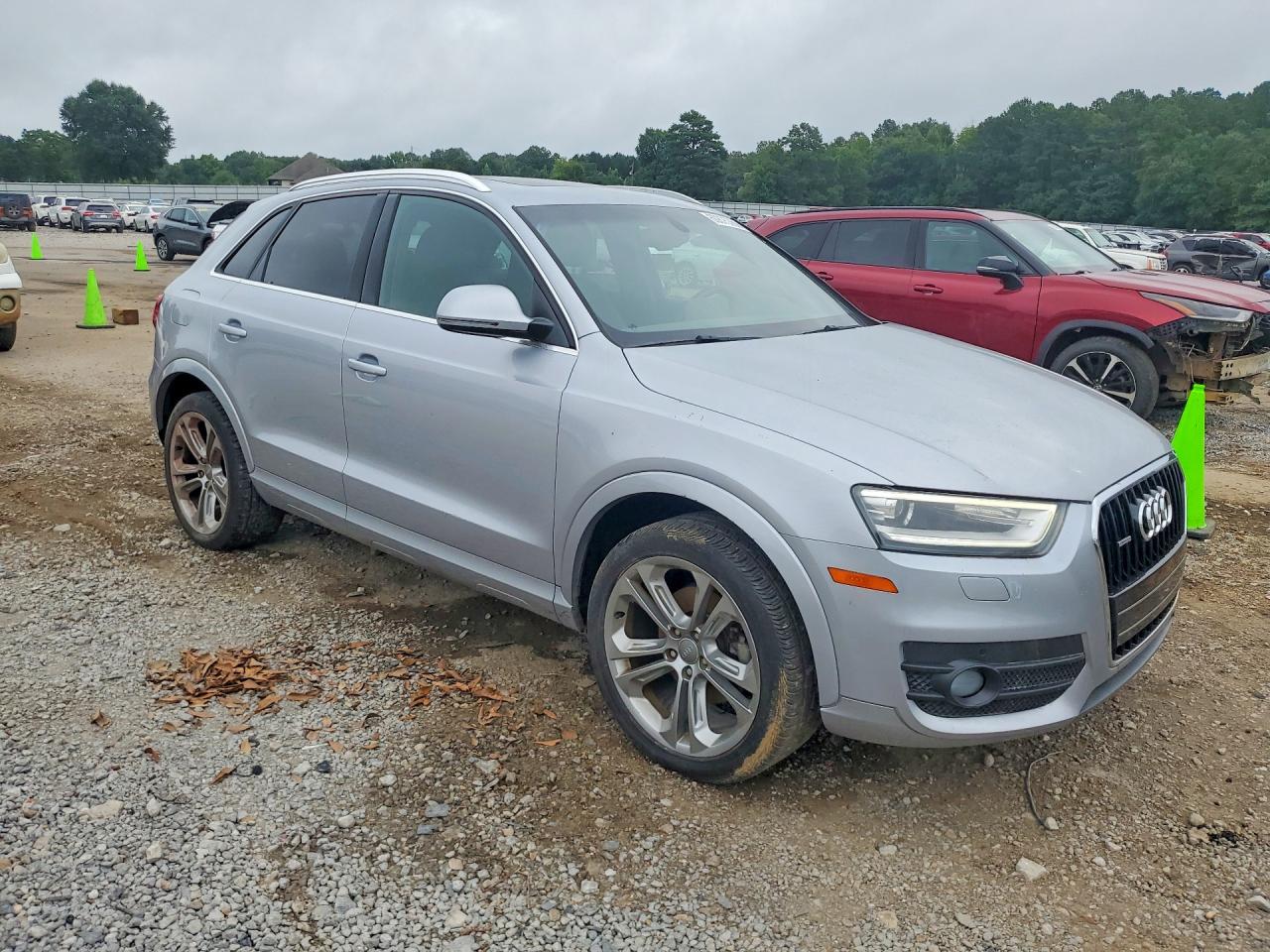 2015 Audi Q3 Prestige Silver vin: WA1GFCFS4FR011928