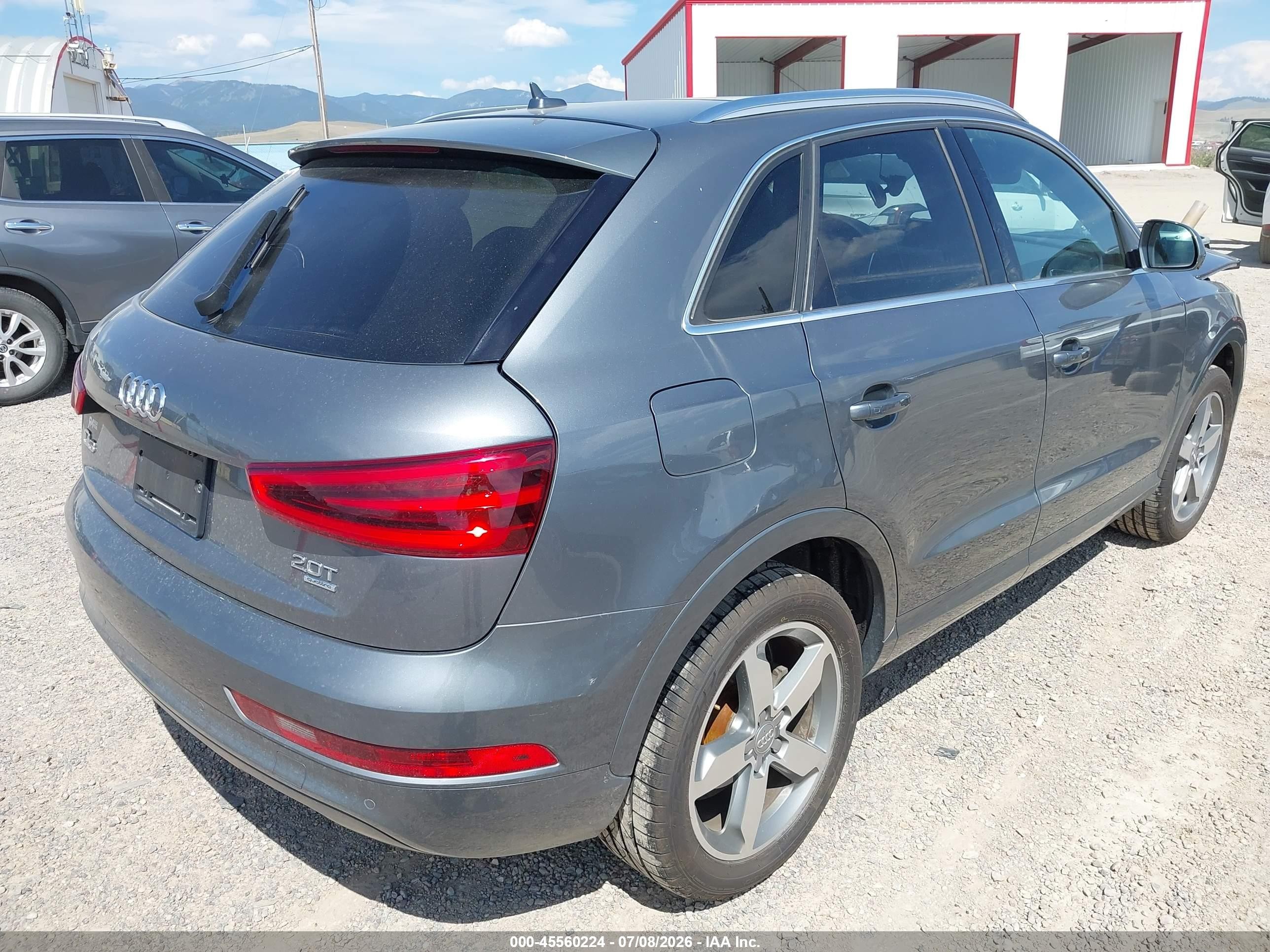 2015 Audi Q3 2.0t Premium Plus Gray vin: WA1GFCFS5FR006110