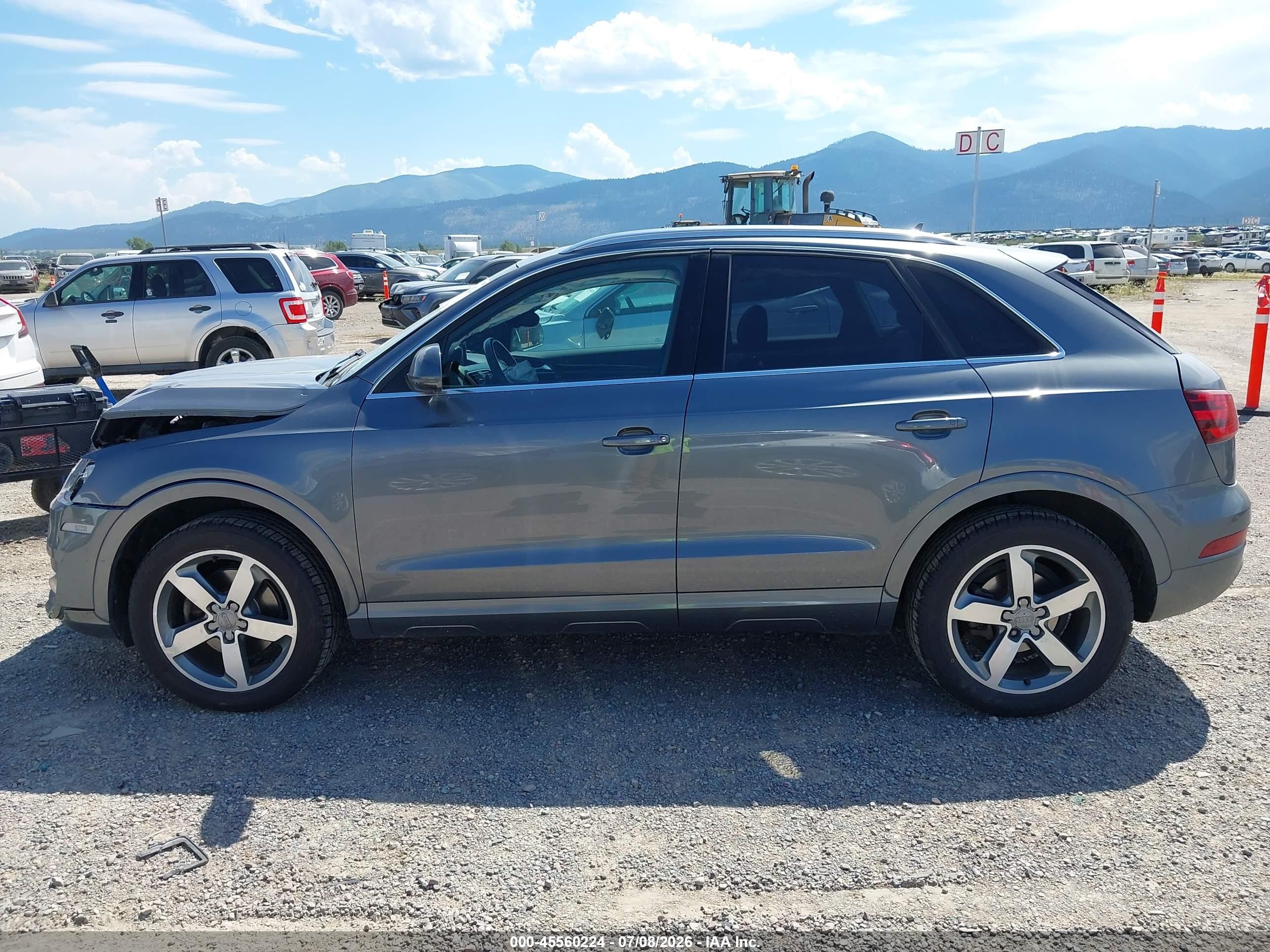2015 Audi Q3 2.0t Premium Plus Gray vin: WA1GFCFS5FR006110