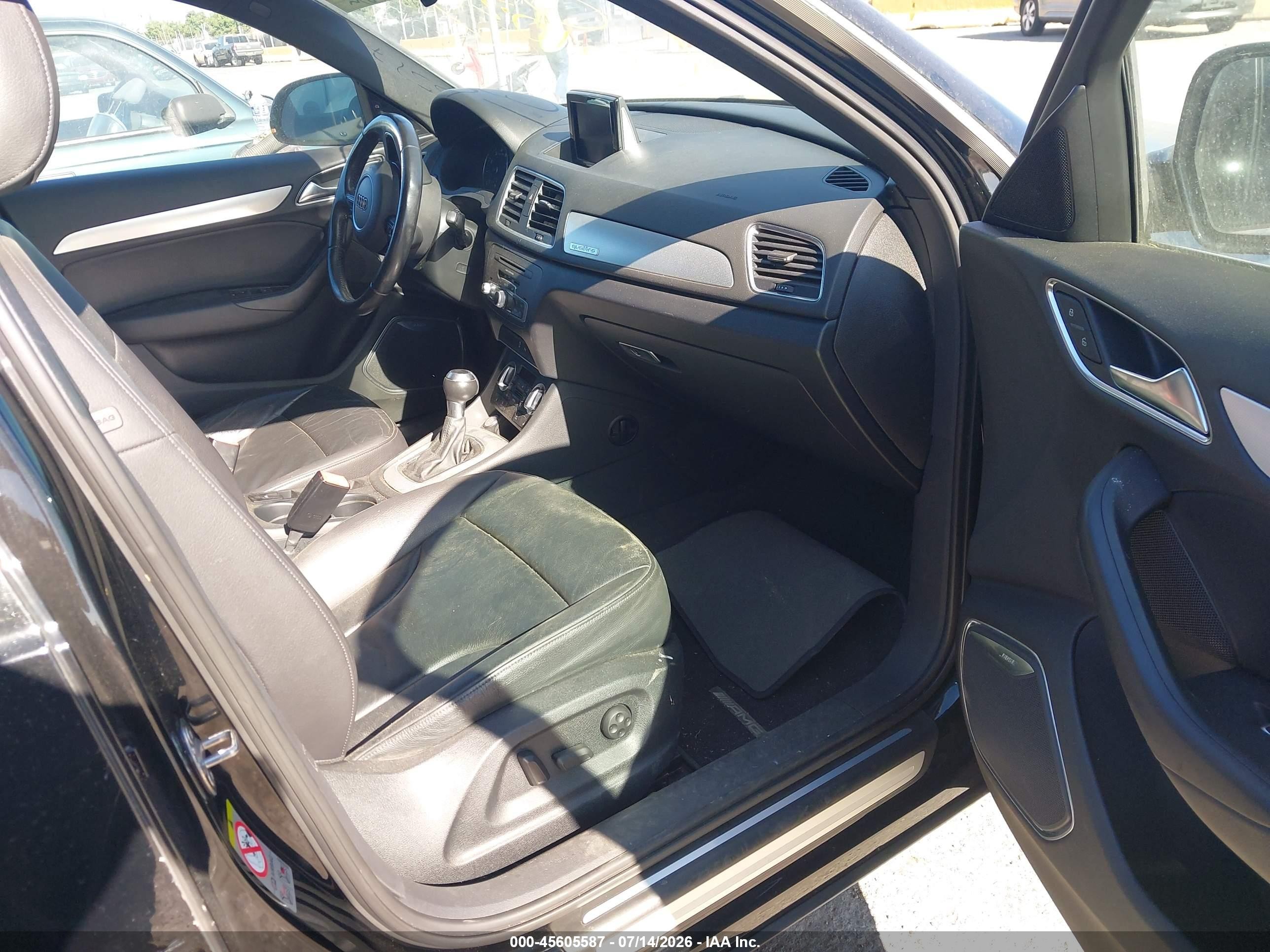 2015 Audi Q3 2.0t Premium Plus Black vin: WA1GFCFS5FR008987