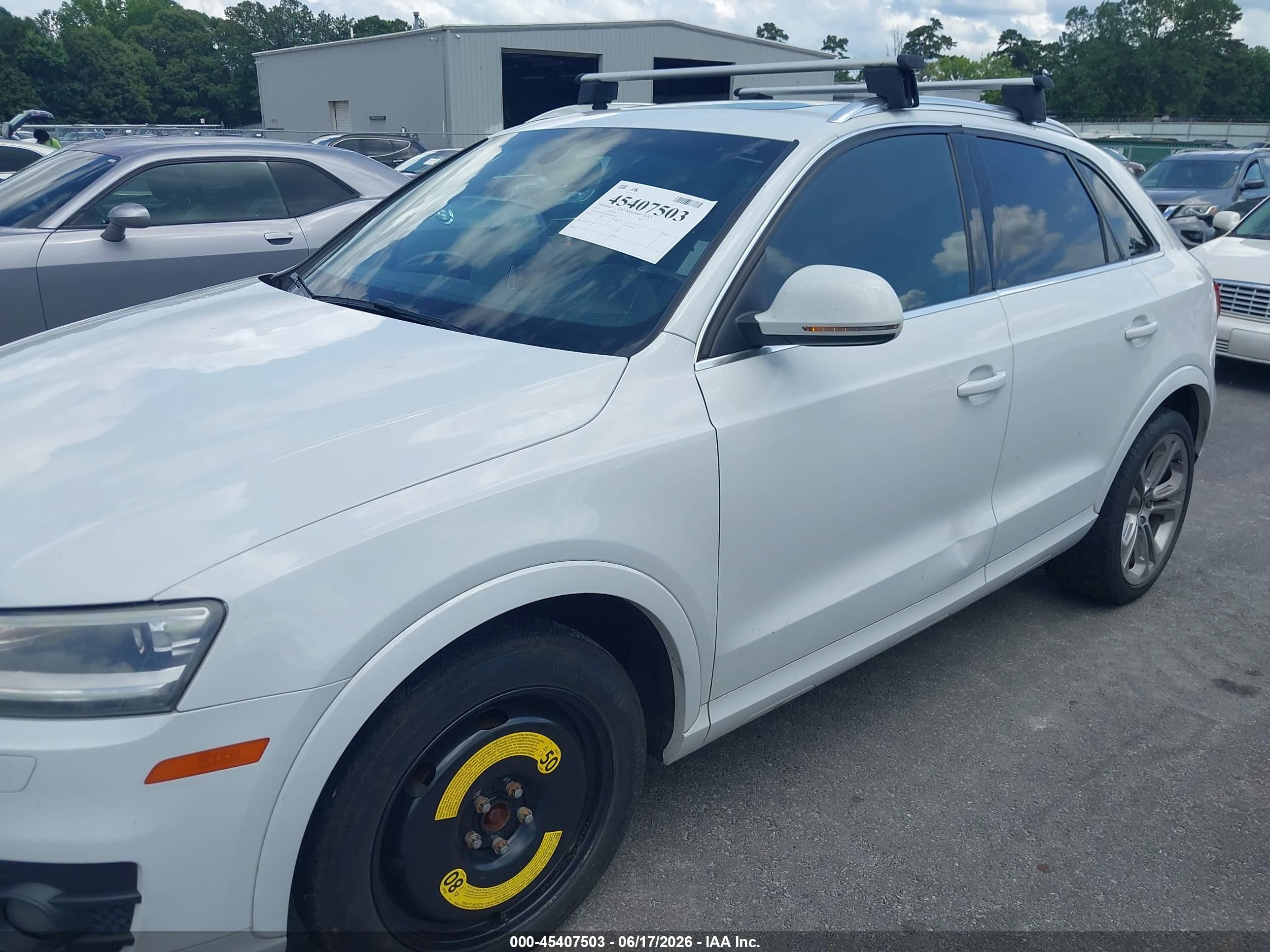 2015 Audi Q3 2.0t Premium Plus White vin: WA1GFCFS5FR009234