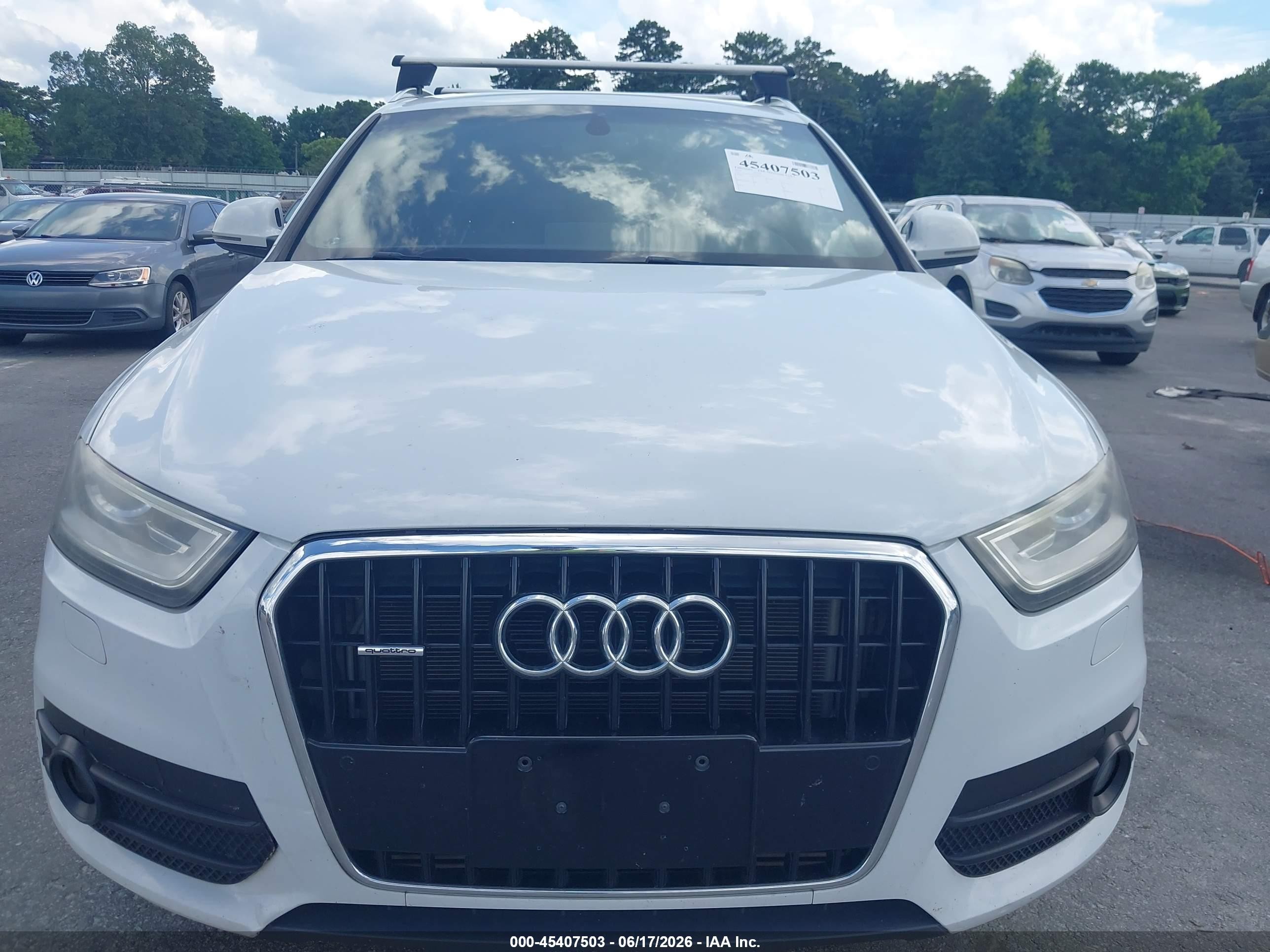 2015 Audi Q3 2.0t Premium Plus White vin: WA1GFCFS5FR009234
