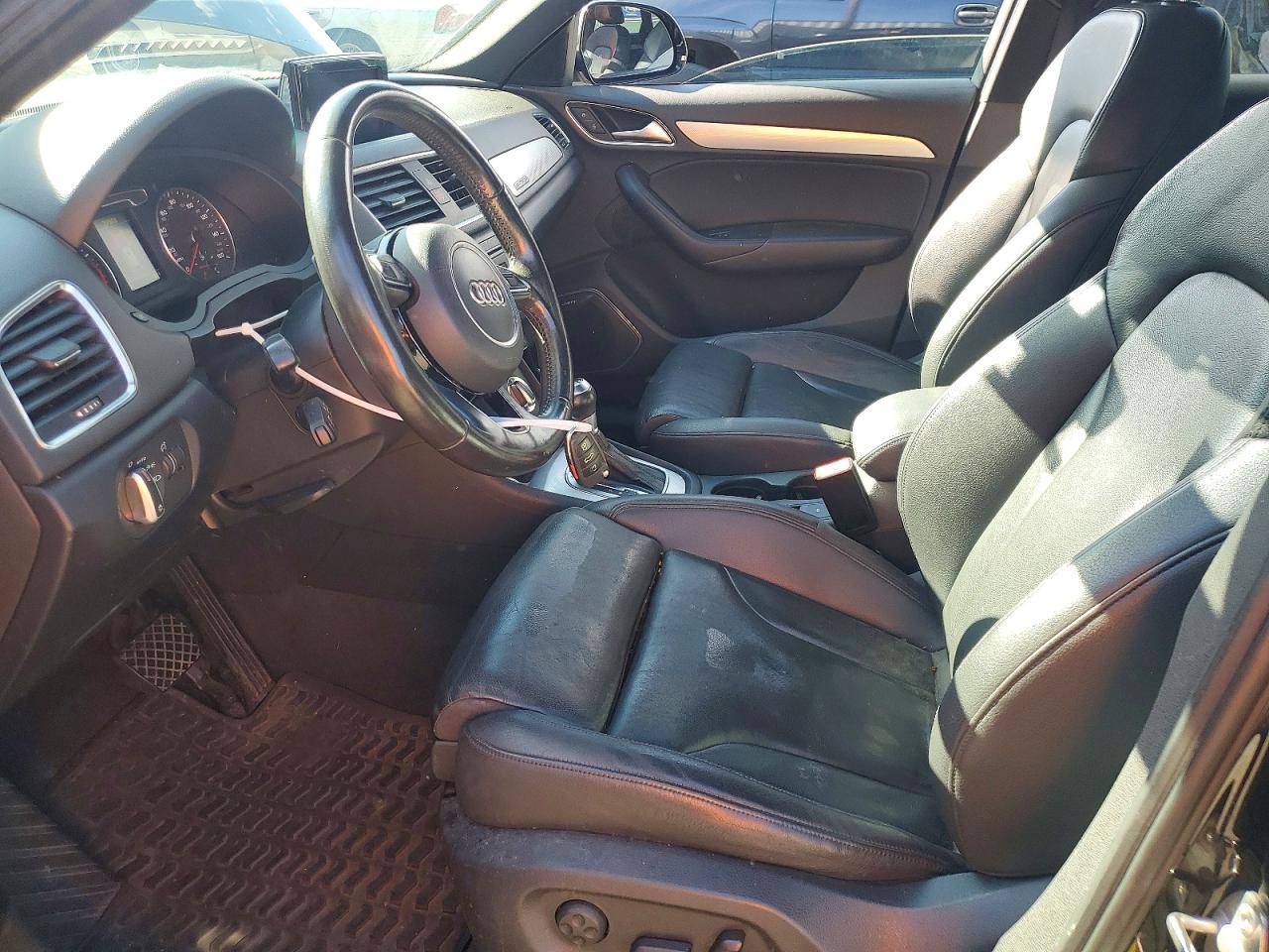 2015 Audi Q3 Prestige Black vin: WA1GFCFS5FR014370
