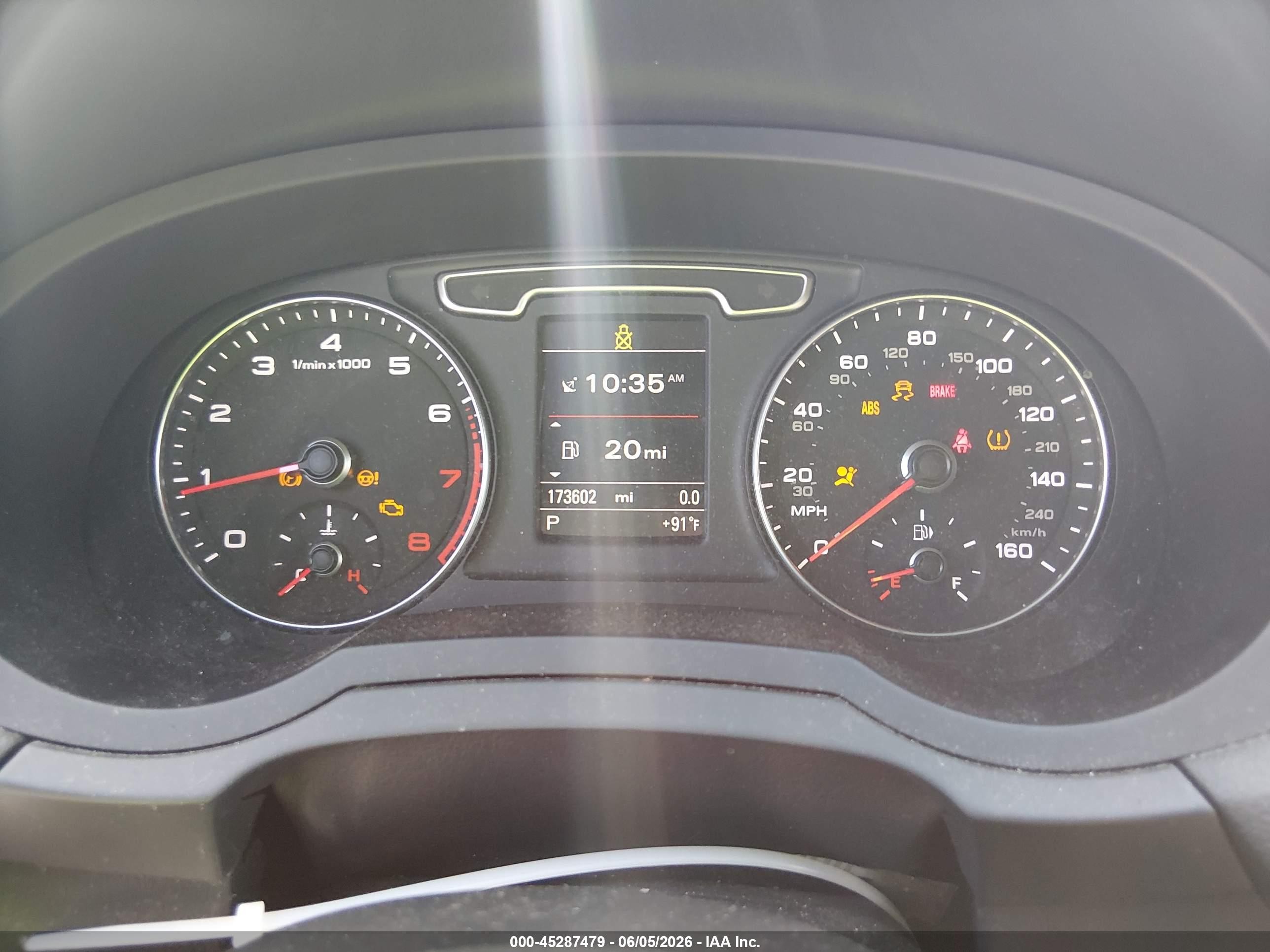 2015 Audi Q3 2.0t Premium Plus White vin: WA1GFCFS6FR003832
