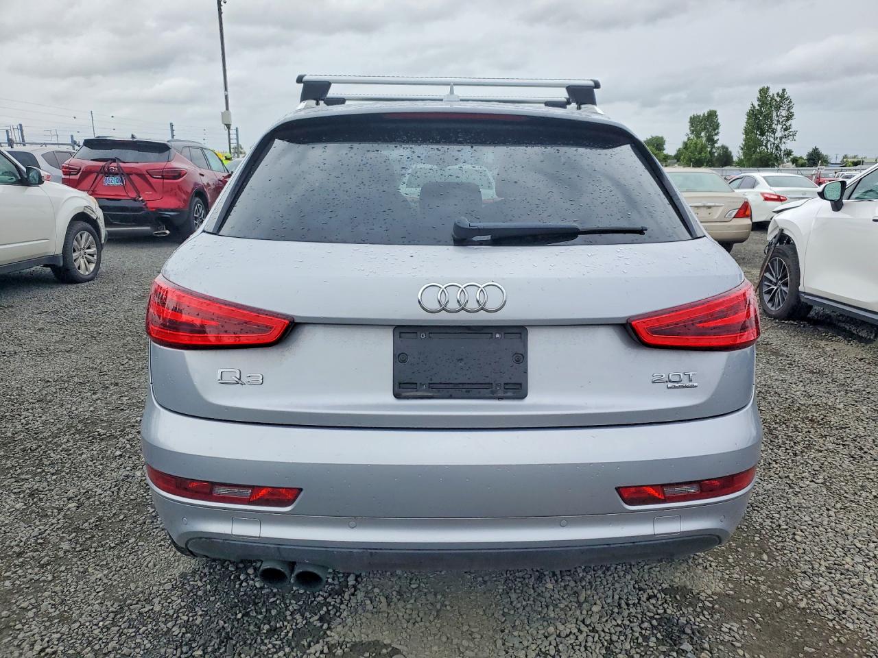 2015 Audi Q3 Prestige Silver vin: WA1GFCFS6FR010277