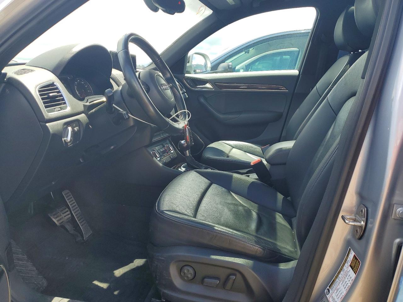 2015 Audi Q3 Prestige Silver vin: WA1GFCFS6FR010277