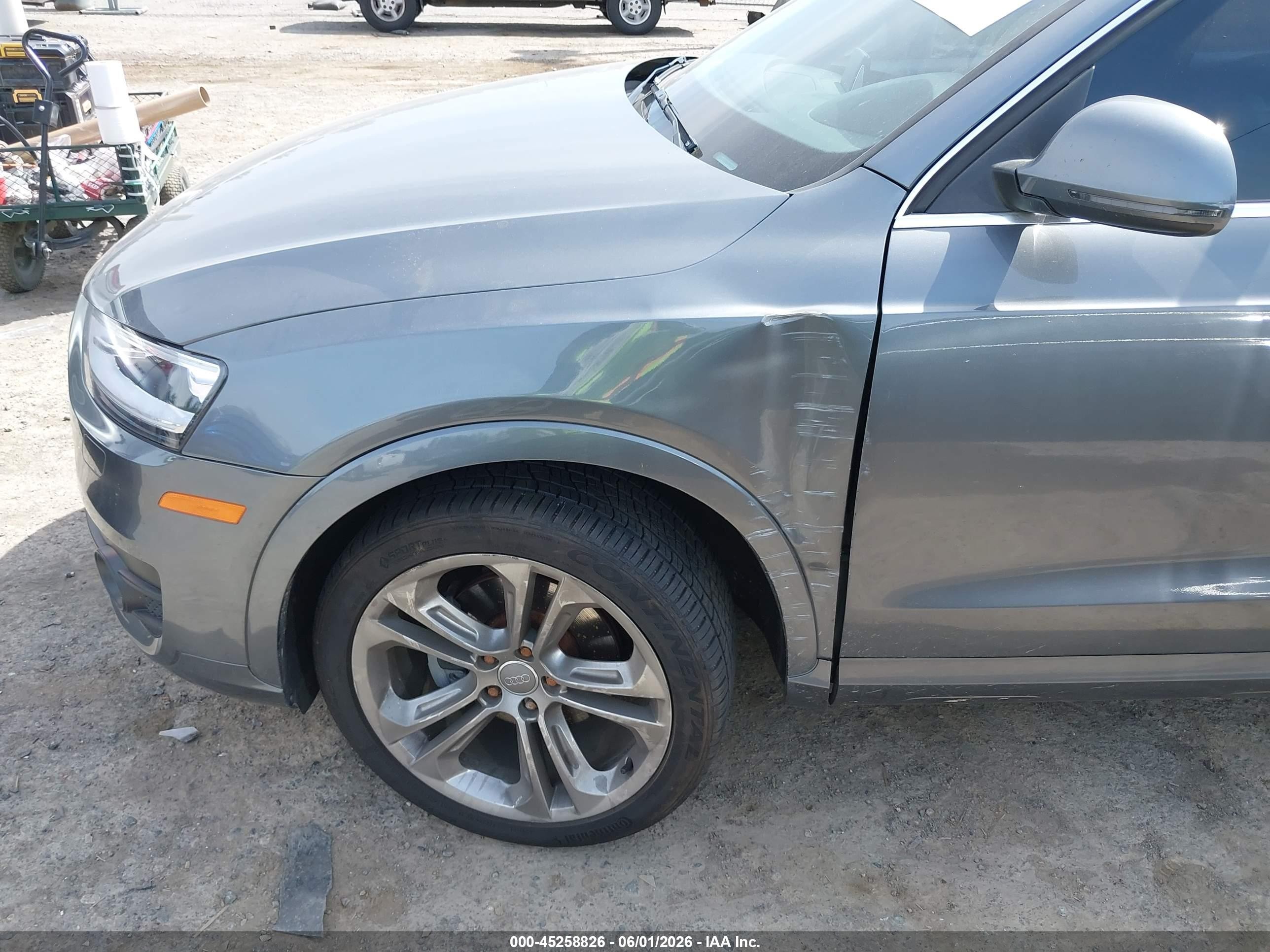 2015 Audi Q3 2.0t Premium Plus Gray vin: WA1GFCFS6FR012725