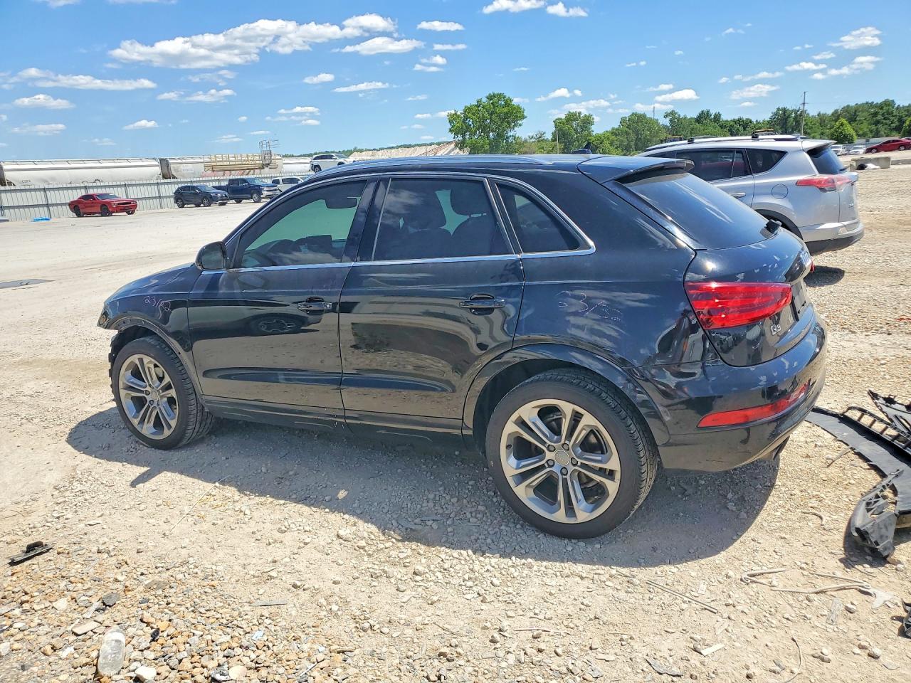 2015 Audi Q3 Prestige Черный vin: WA1GFCFS6FR014166
