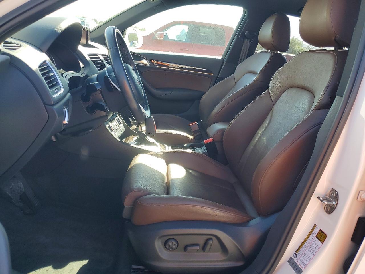 2015 Audi Q3 Prestige White vin: WA1GFCFS7FR011809