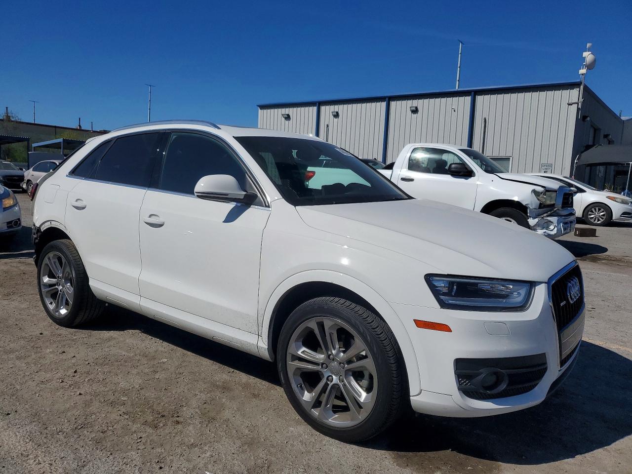 2015 Audi Q3 Prestige White vin: WA1GFCFS7FR011809