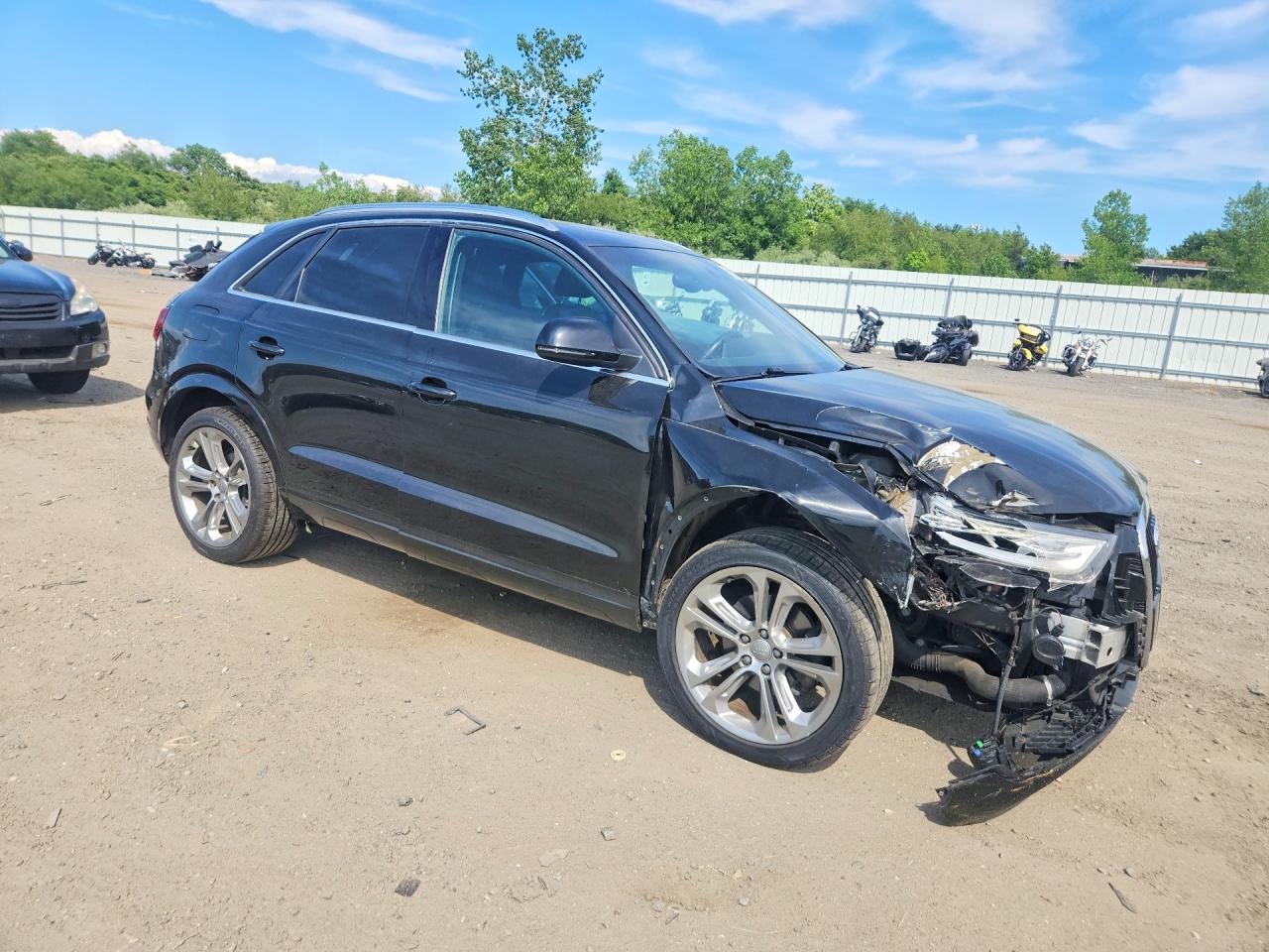 2015 Audi Q3 Prestige Black vin: WA1GFCFS9FR003615