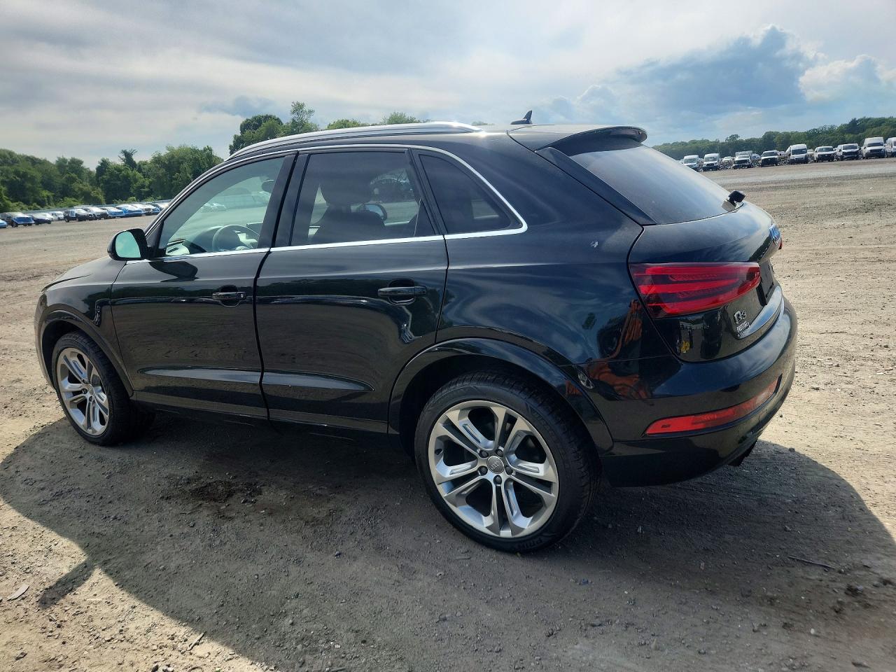 2015 Audi Q3 Prestige Black vin: WA1GFCFS9FR003615