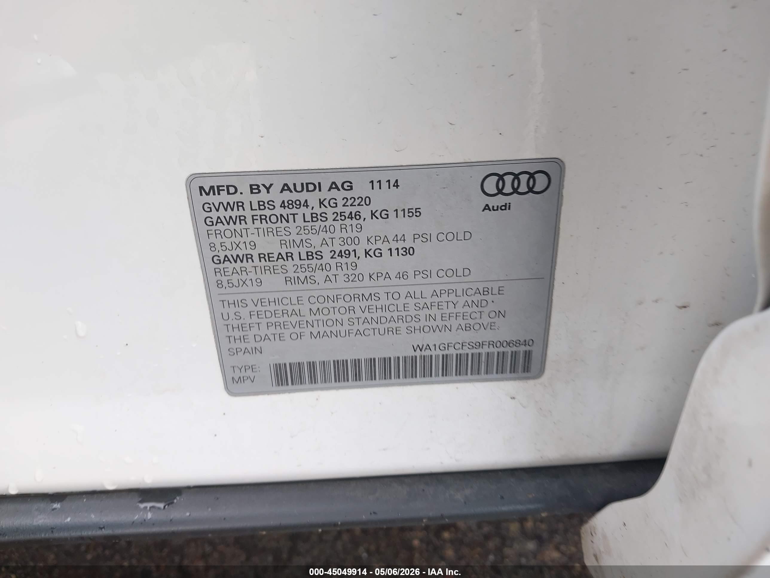 2015 Audi Q3 2.0t Premium Plus Белый vin: WA1GFCFS9FR006840