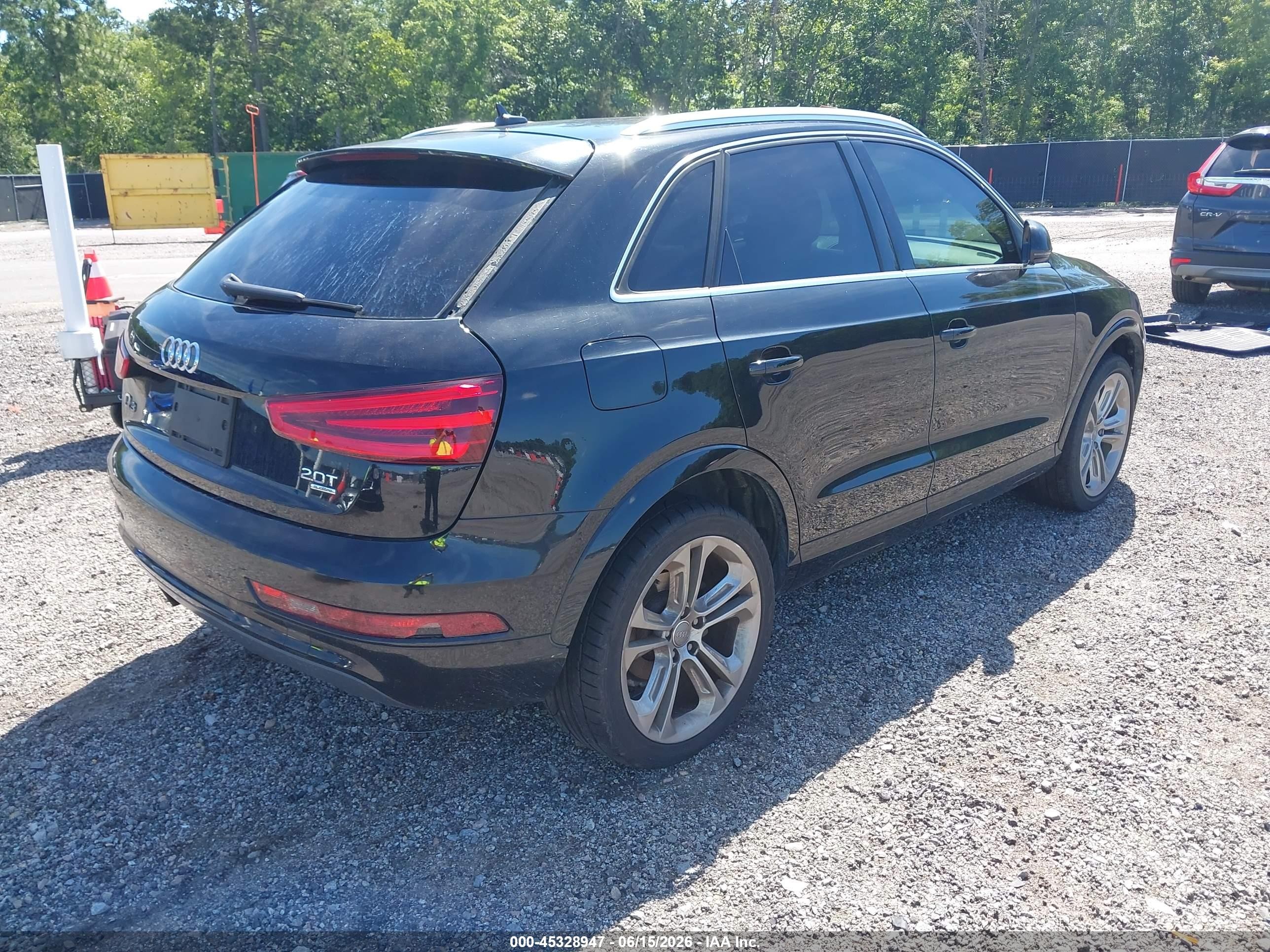 2015 Audi Q3 2.0t Premium Plus Black vin: WA1GFCFS9FR007695