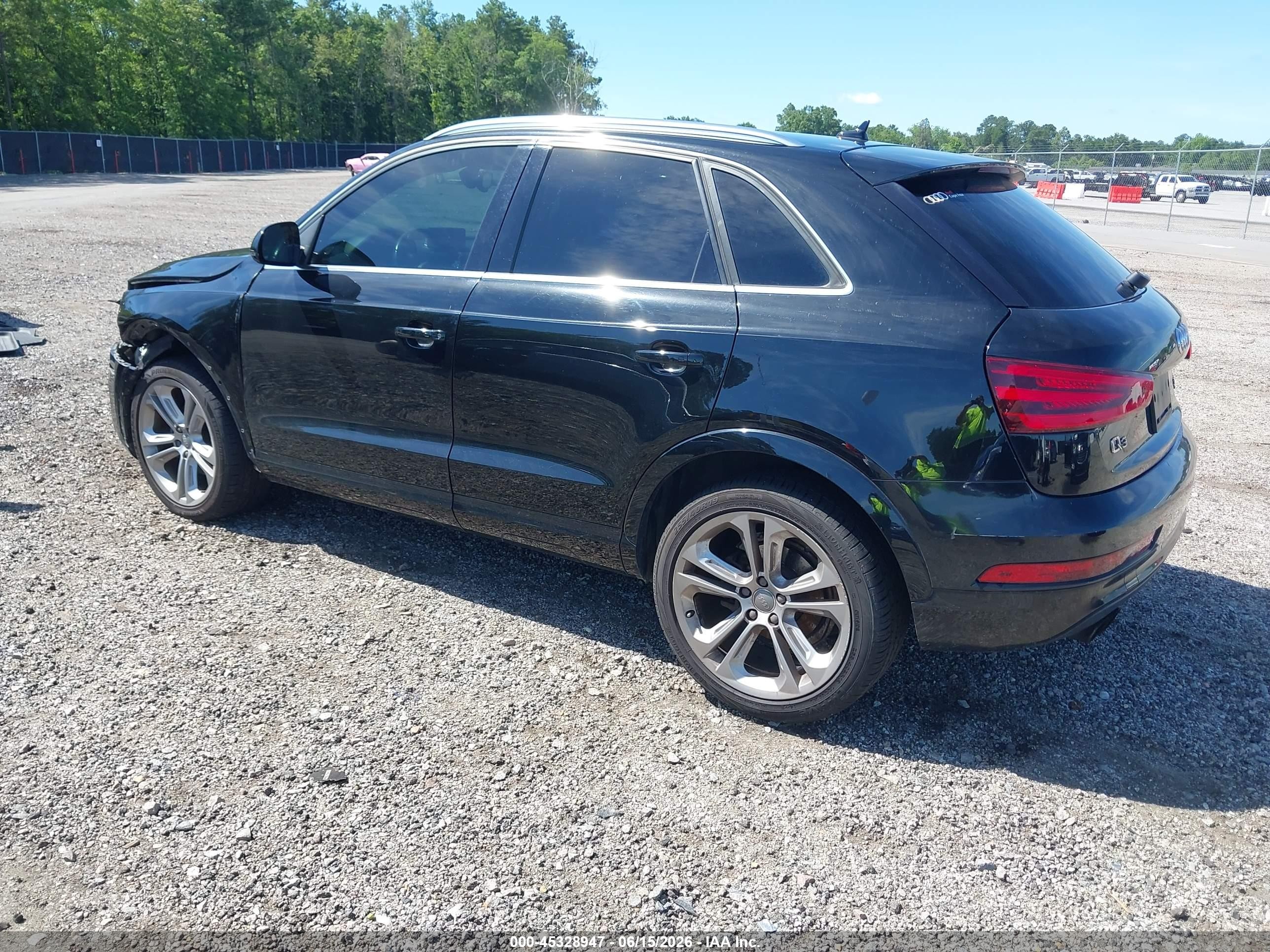 2015 Audi Q3 2.0t Premium Plus Black vin: WA1GFCFS9FR007695