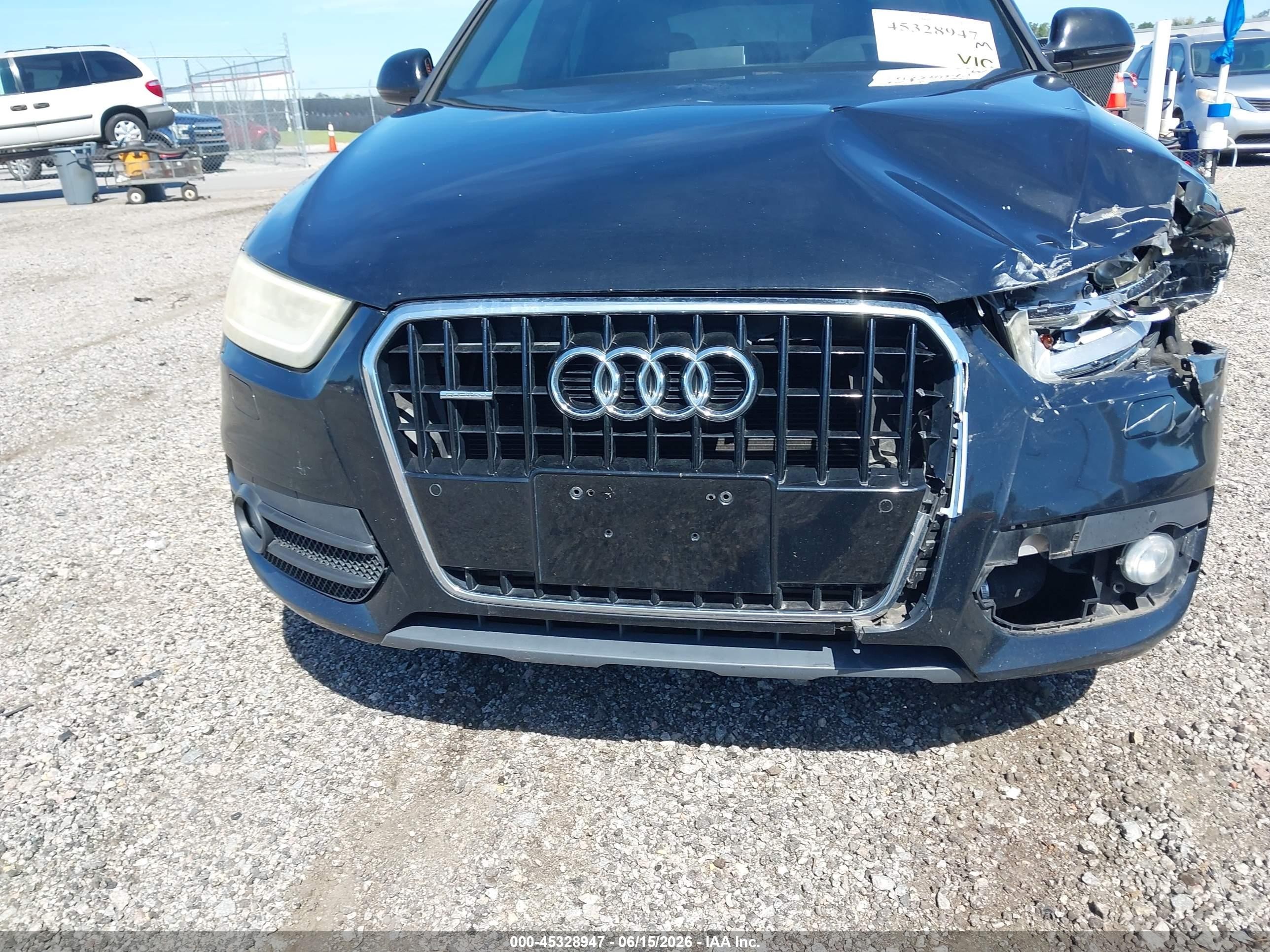 2015 Audi Q3 2.0t Premium Plus Black vin: WA1GFCFS9FR007695