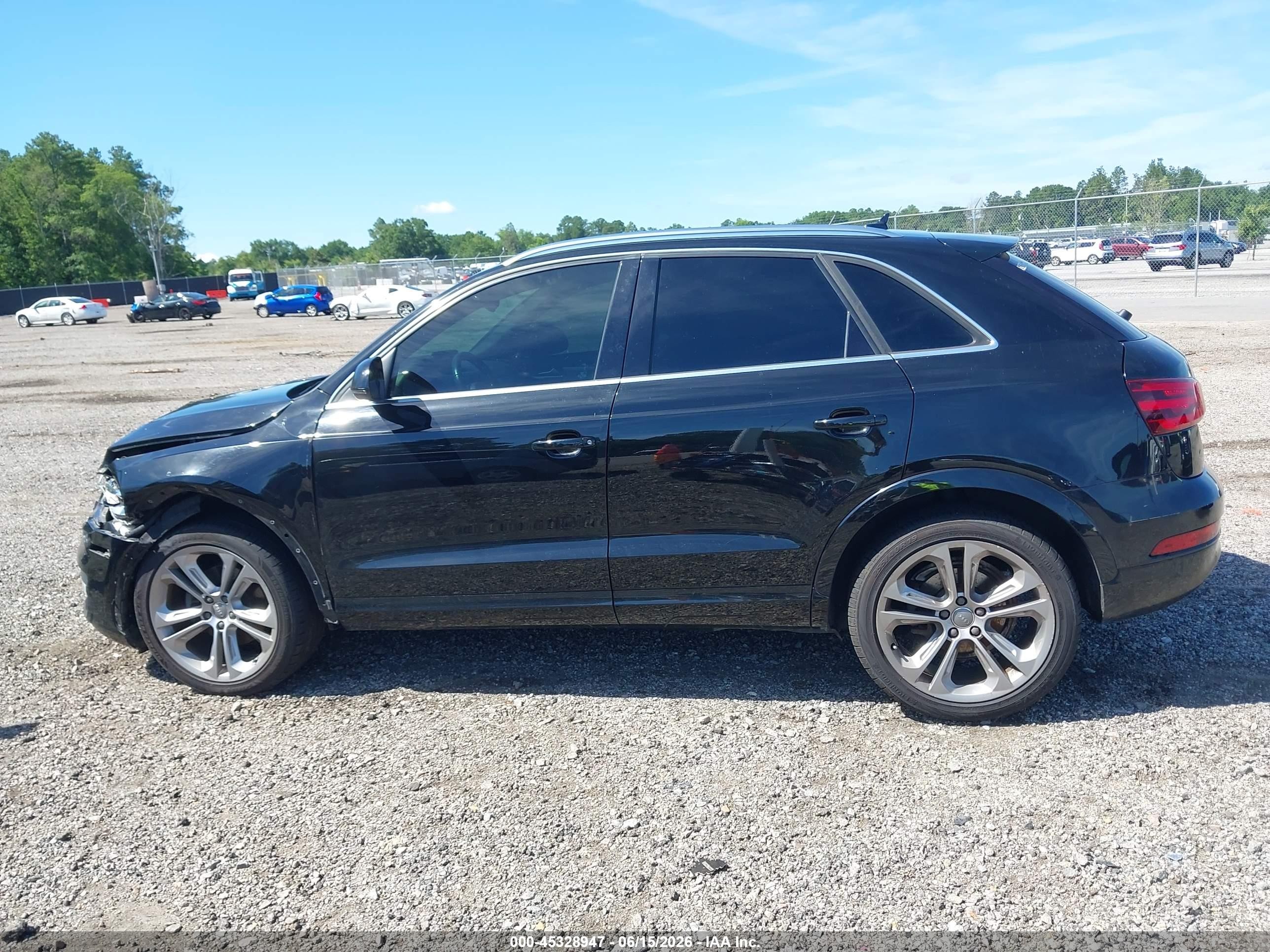 2015 Audi Q3 2.0t Premium Plus Black vin: WA1GFCFS9FR007695