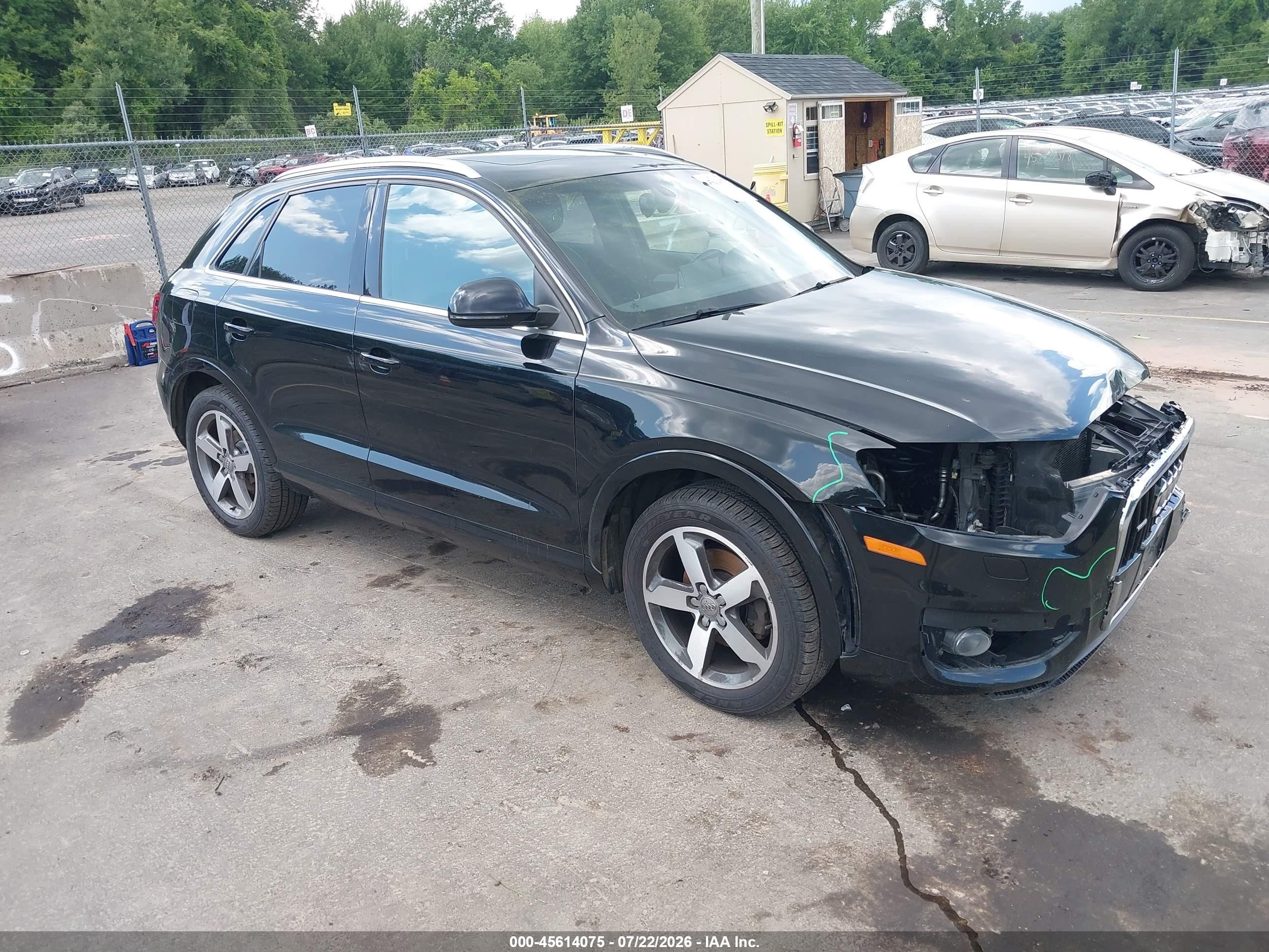2015 Audi Q3 2.0t Premium Plus Black vin: WA1GFCFS9FR007826
