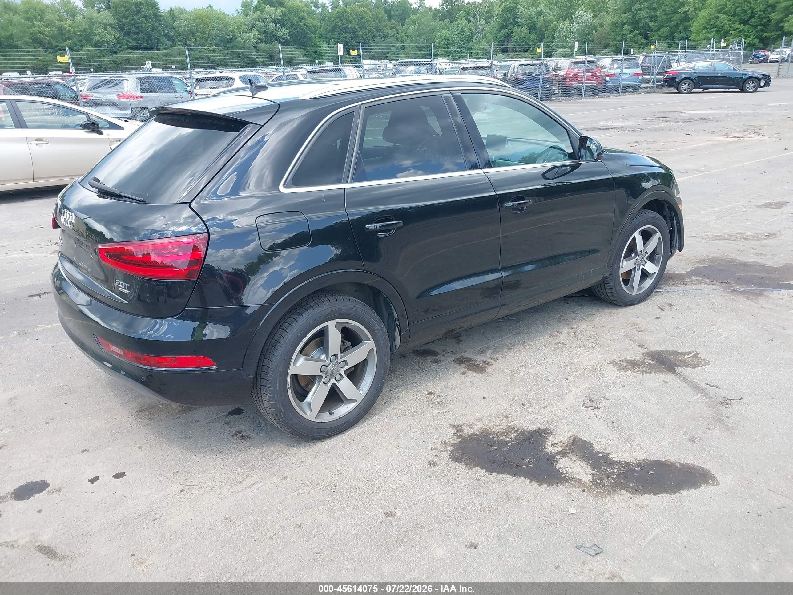 2015 Audi Q3 2.0t Premium Plus Black vin: WA1GFCFS9FR007826