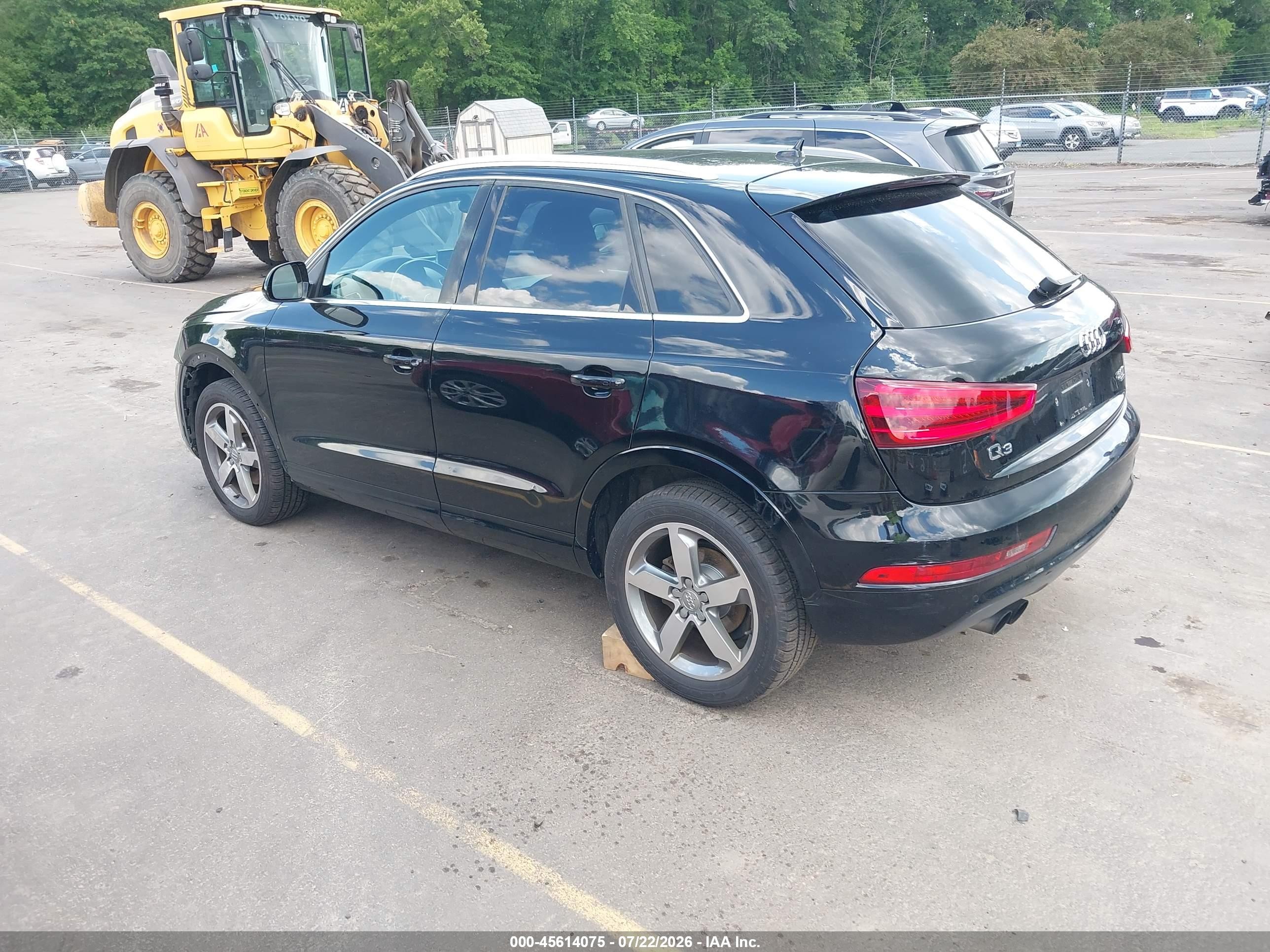 2015 Audi Q3 2.0t Premium Plus Black vin: WA1GFCFS9FR007826