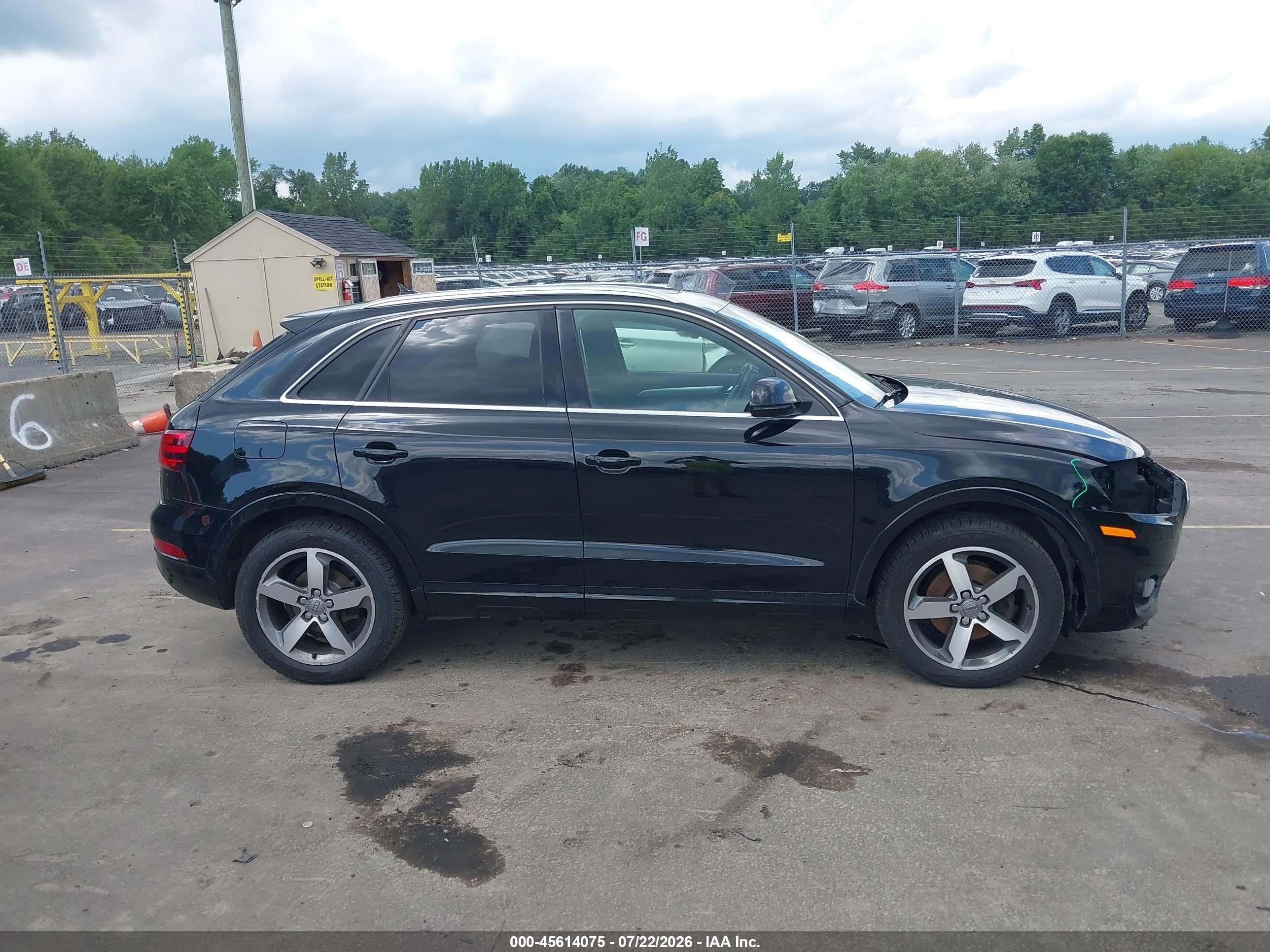 2015 Audi Q3 2.0t Premium Plus Black vin: WA1GFCFS9FR007826