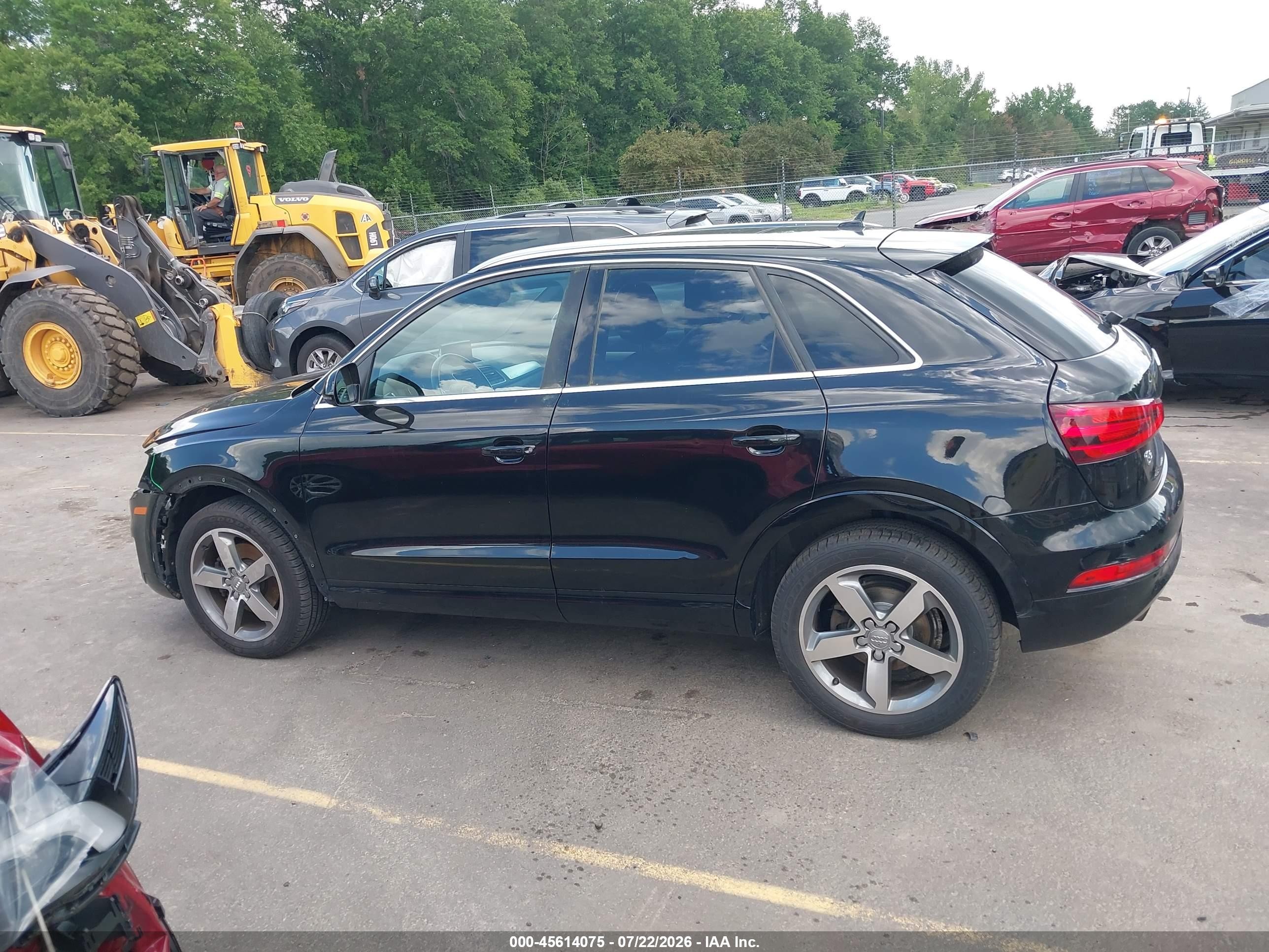 2015 Audi Q3 2.0t Premium Plus Black vin: WA1GFCFS9FR007826