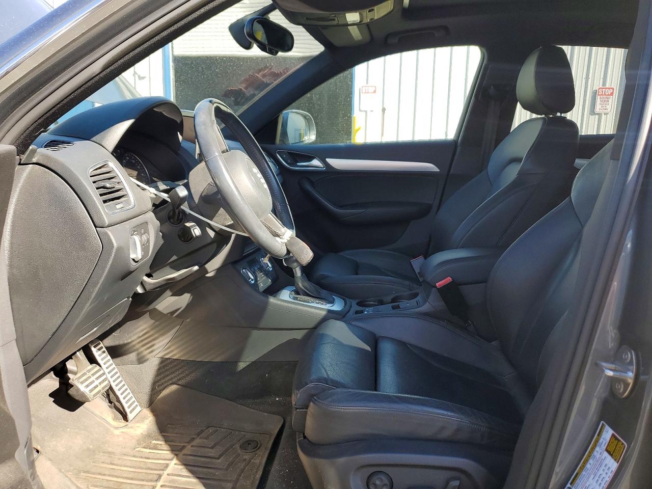2015 Audi Q3 Prestige Серый vin: WA1GFCFS9FR011388