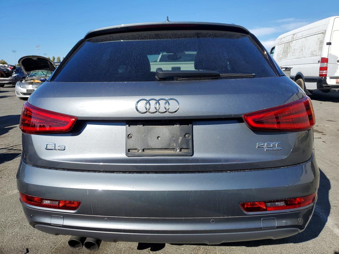 2015 Audi Q3 Prestige Серый vin: WA1GFCFS9FR011388