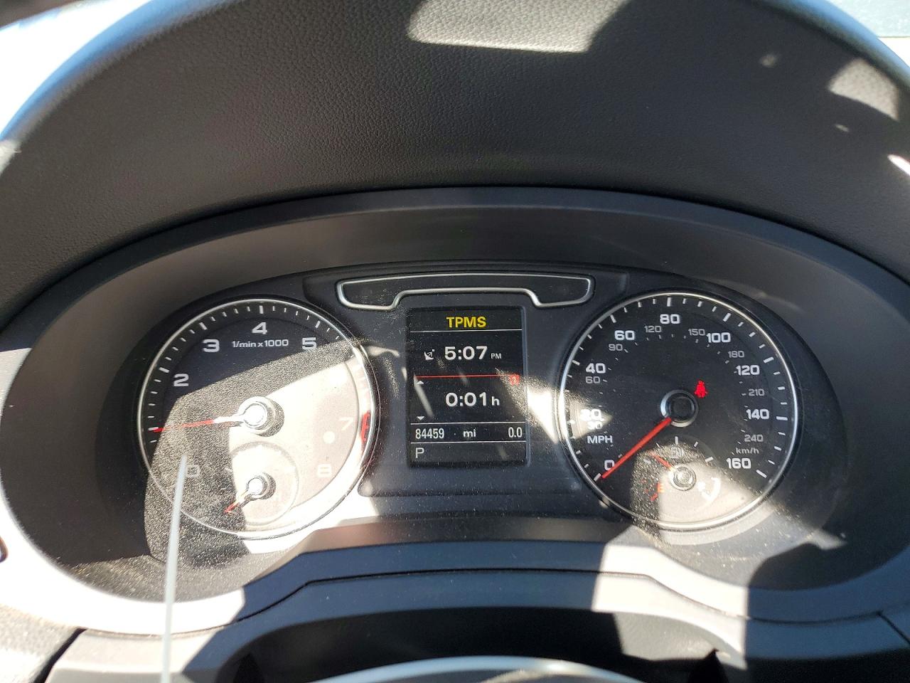 2015 Audi Q3 Prestige Серый vin: WA1GFCFS9FR011388