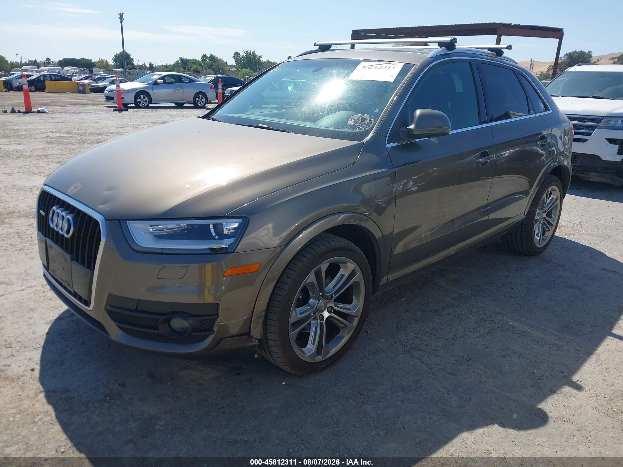 2015 Audi Q3 2.0t Premium Plus Brown vin: WA1GFCFSXFR011285