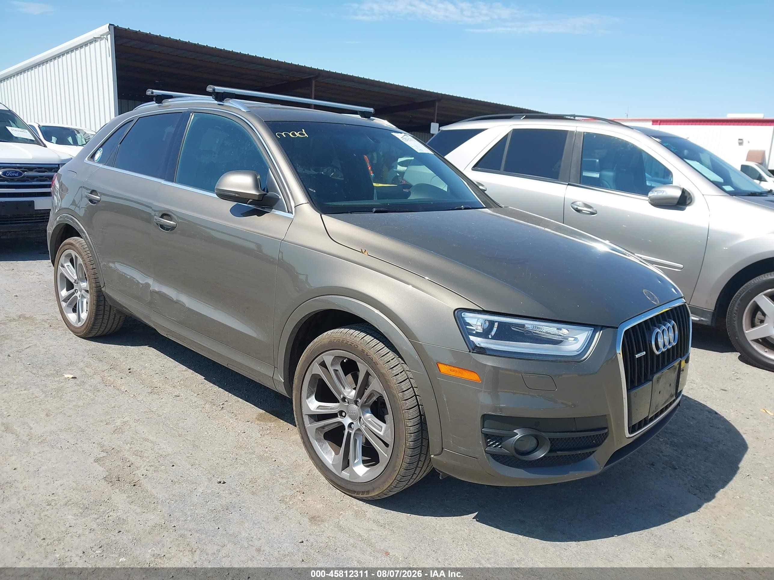2015 Audi Q3 2.0t Premium Plus Brown vin: WA1GFCFSXFR011285