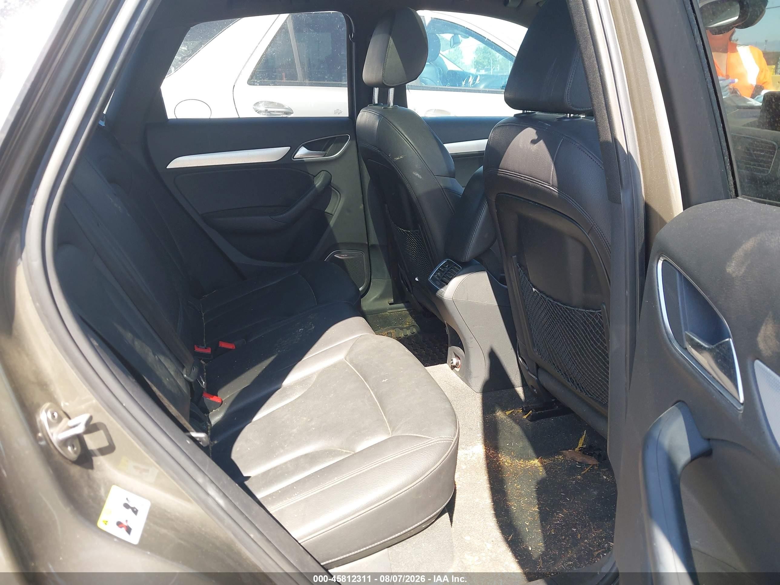 2015 Audi Q3 2.0t Premium Plus Brown vin: WA1GFCFSXFR011285