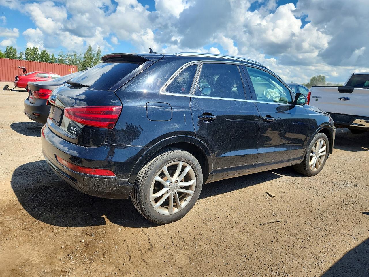 2015 Audi Q3 Prestige Black vin: WA1GFEFS1FR000719