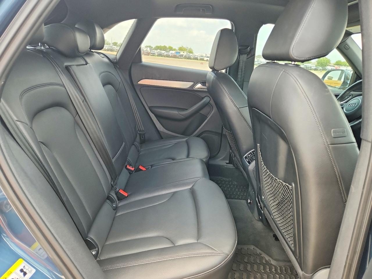 2018 Audi Q3 Premium Plus Blue vin: WA1HCCFS9JR023014