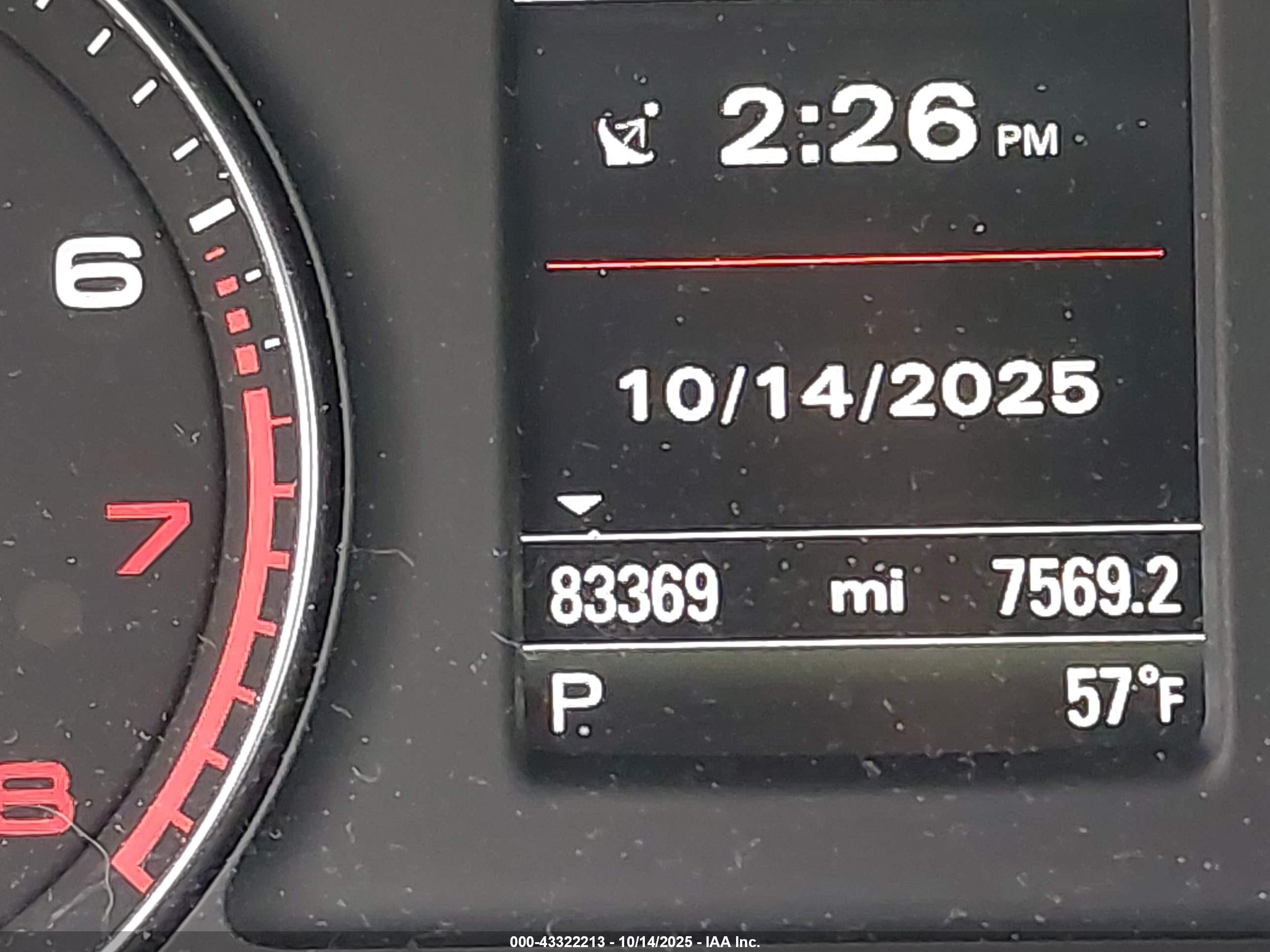 2018 Audi Q3 2.0t Premium/2.0t Sport Premium Silver vin: WA1JCCFS0JR021380