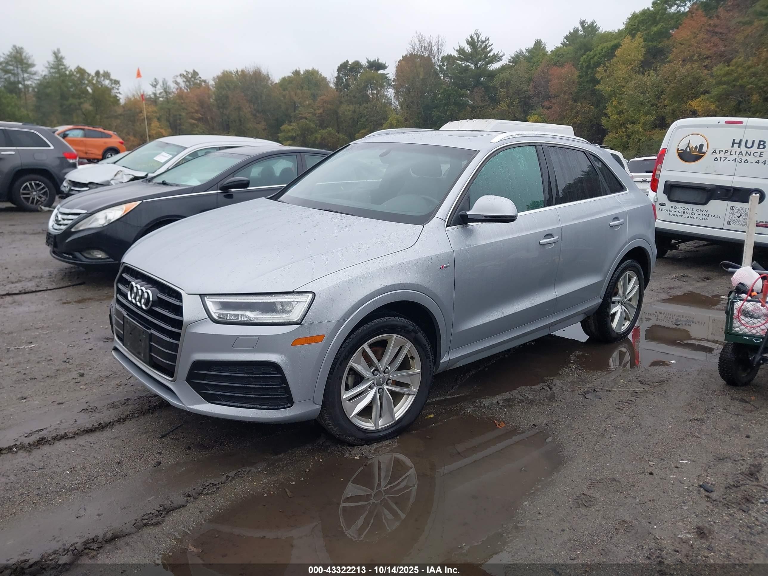 2018 Audi Q3 2.0t Premium/2.0t Sport Premium Silver vin: WA1JCCFS0JR021380