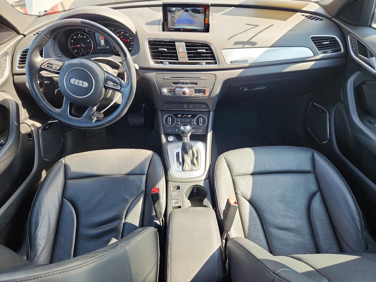 2018 Audi Q3 Premium Plus Белый vin: WA1JCCFS1JR032663