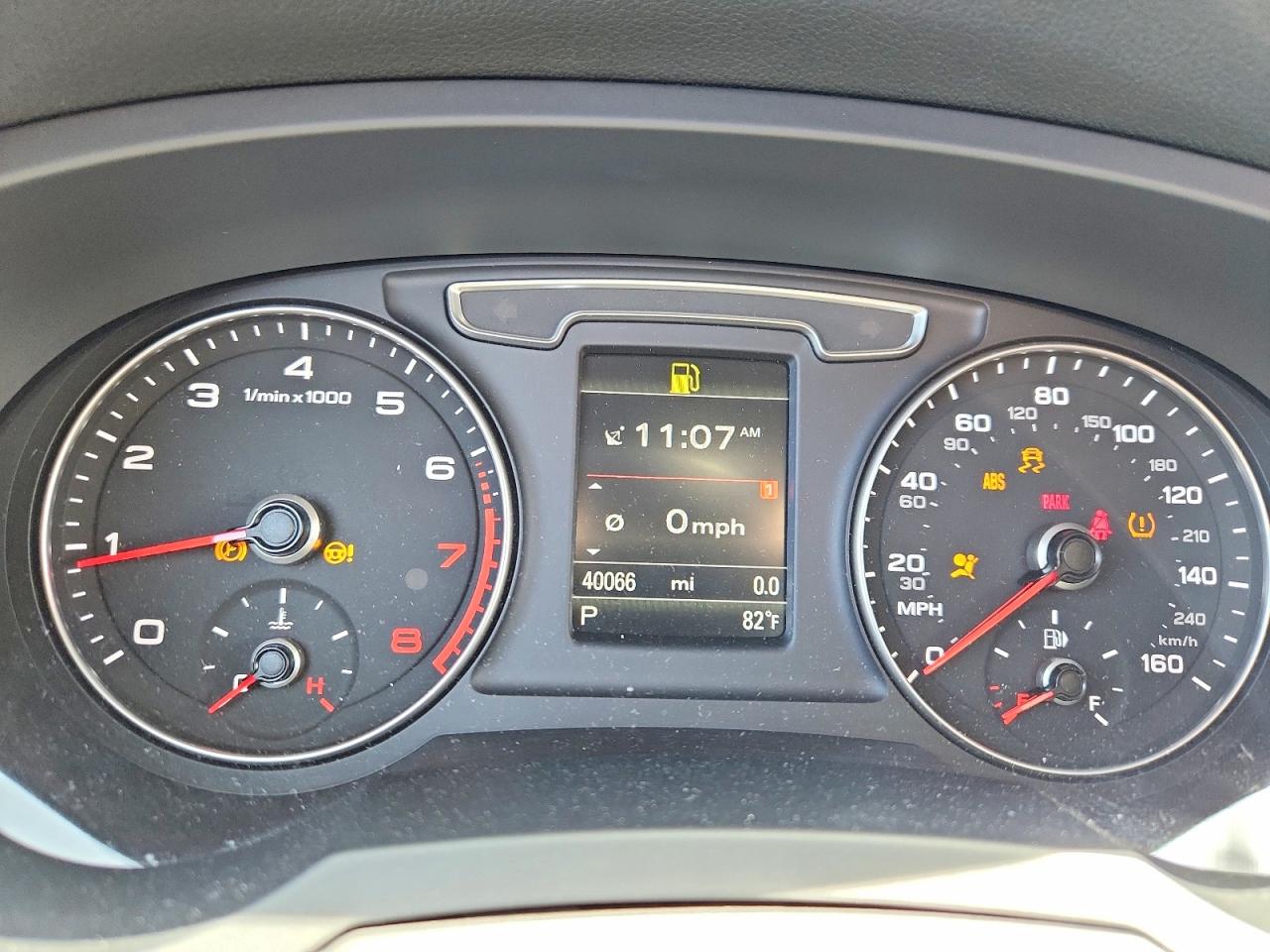 2018 Audi Q3 Premium Plus Белый vin: WA1JCCFS1JR032663